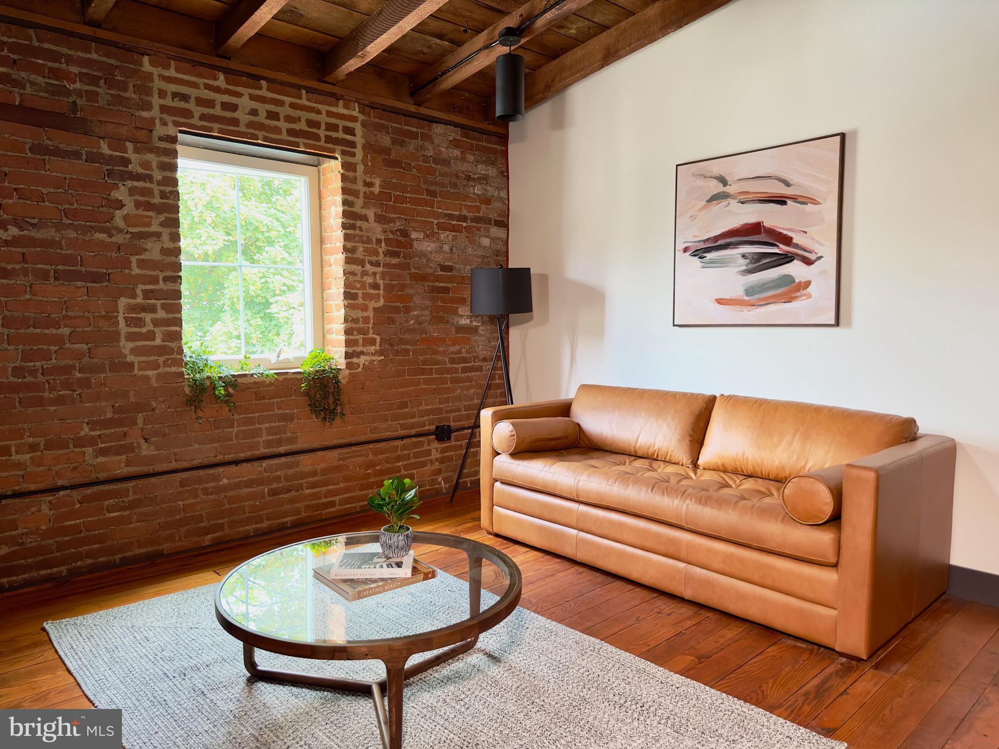 CHESTNUT HILL - Residential Lease