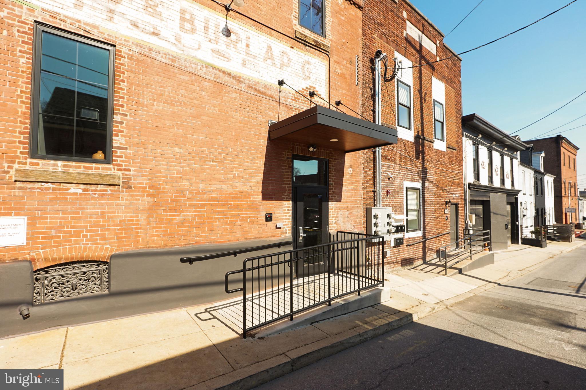 CHESTNUT HILL - Residential Lease