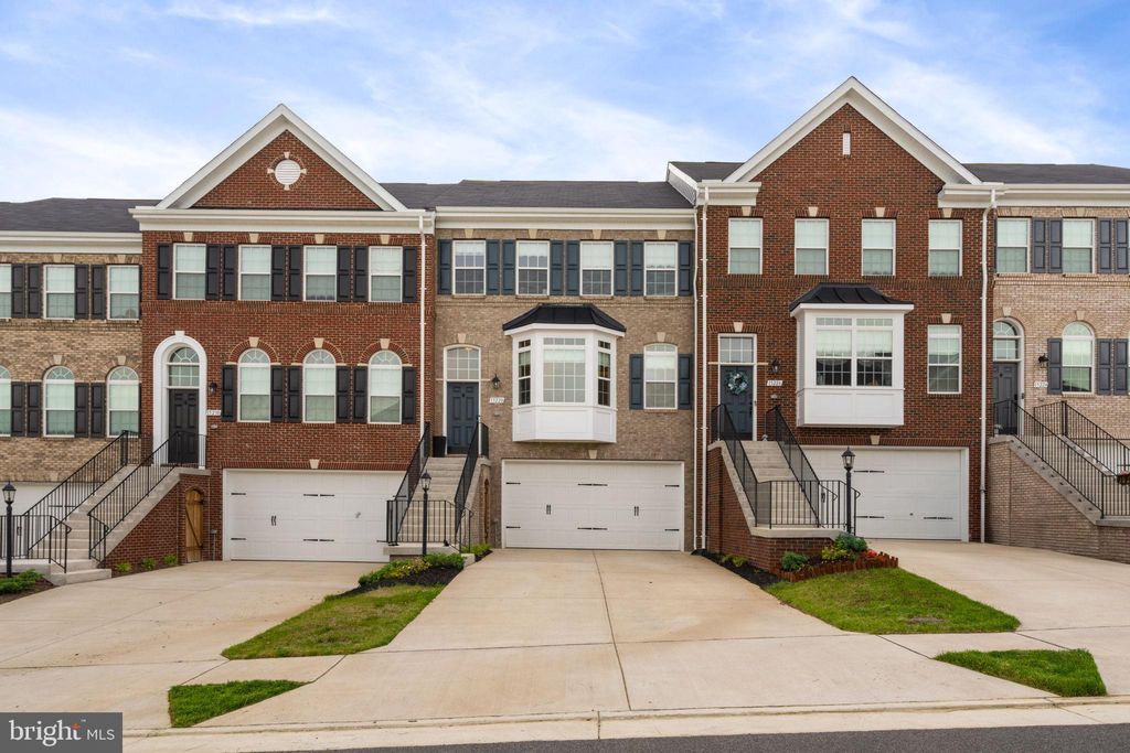 Photo of 15228 Ballerina Loop, WOODBRIDGE, VA 22193 (MLS # VAPW2119986)