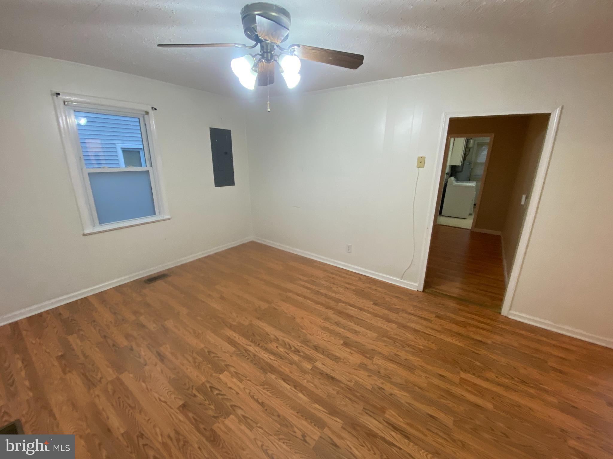 COTTAGE GREEN - Residential Lease