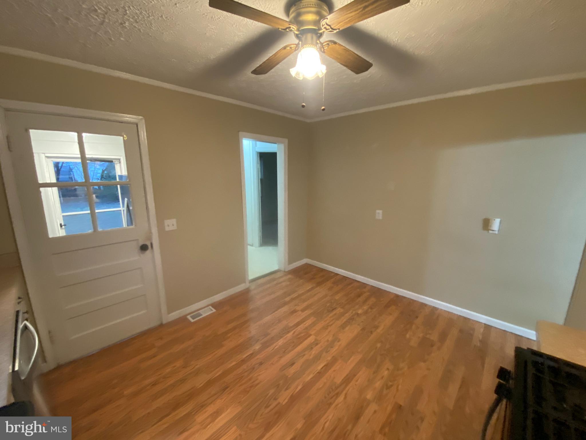 COTTAGE GREEN - Residential Lease