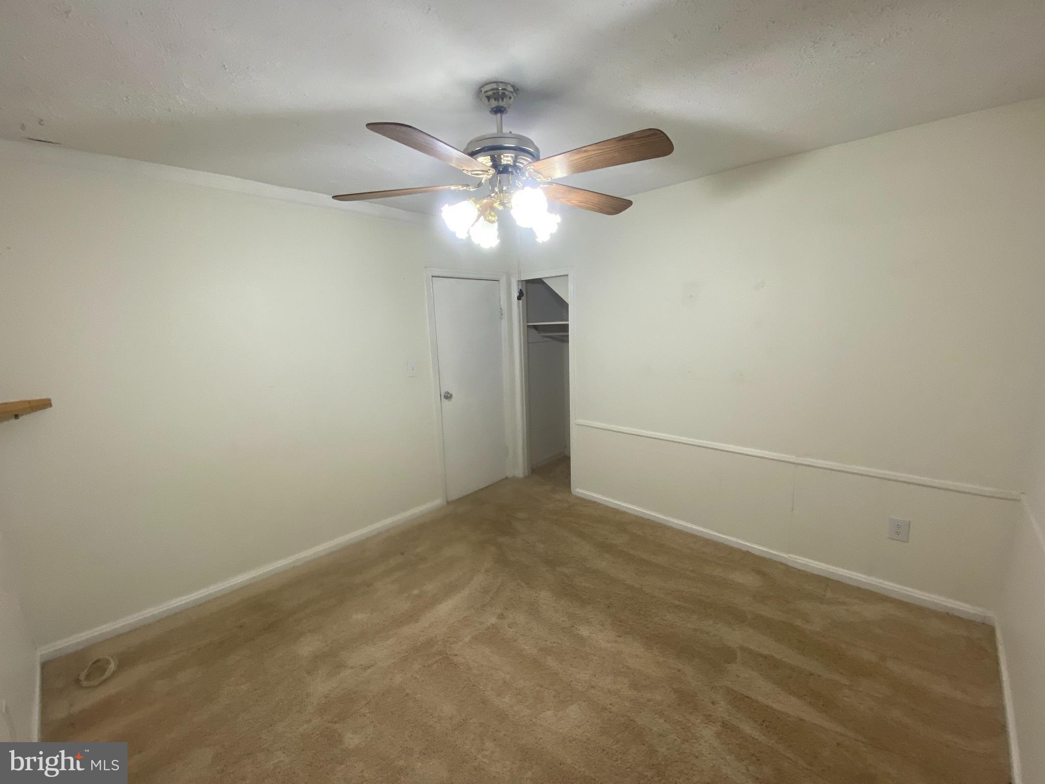 COTTAGE GREEN - Residential Lease