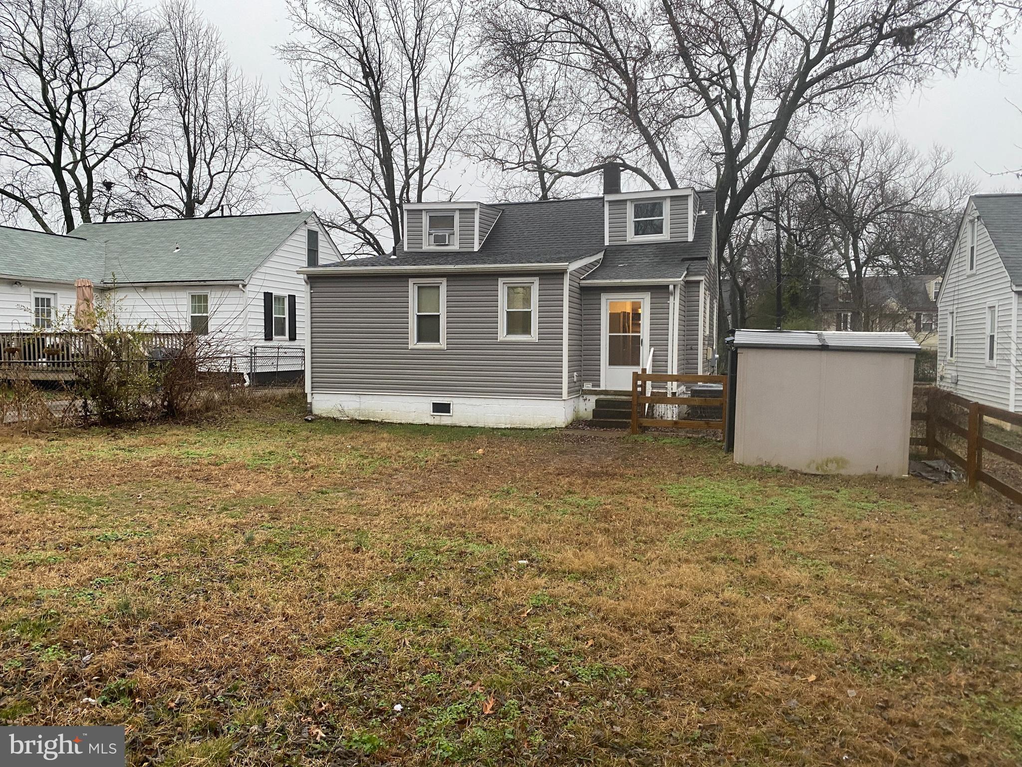 COTTAGE GREEN - Residential Lease