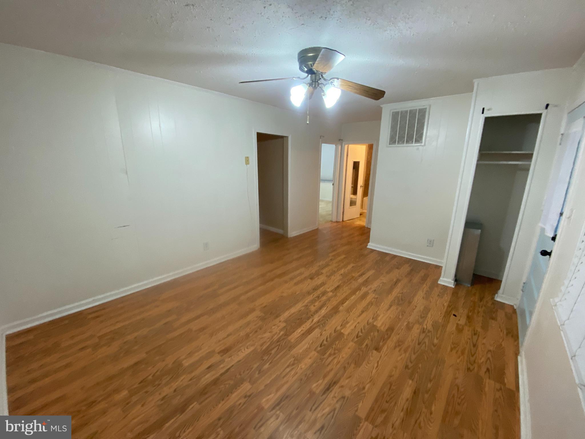 COTTAGE GREEN - Residential Lease