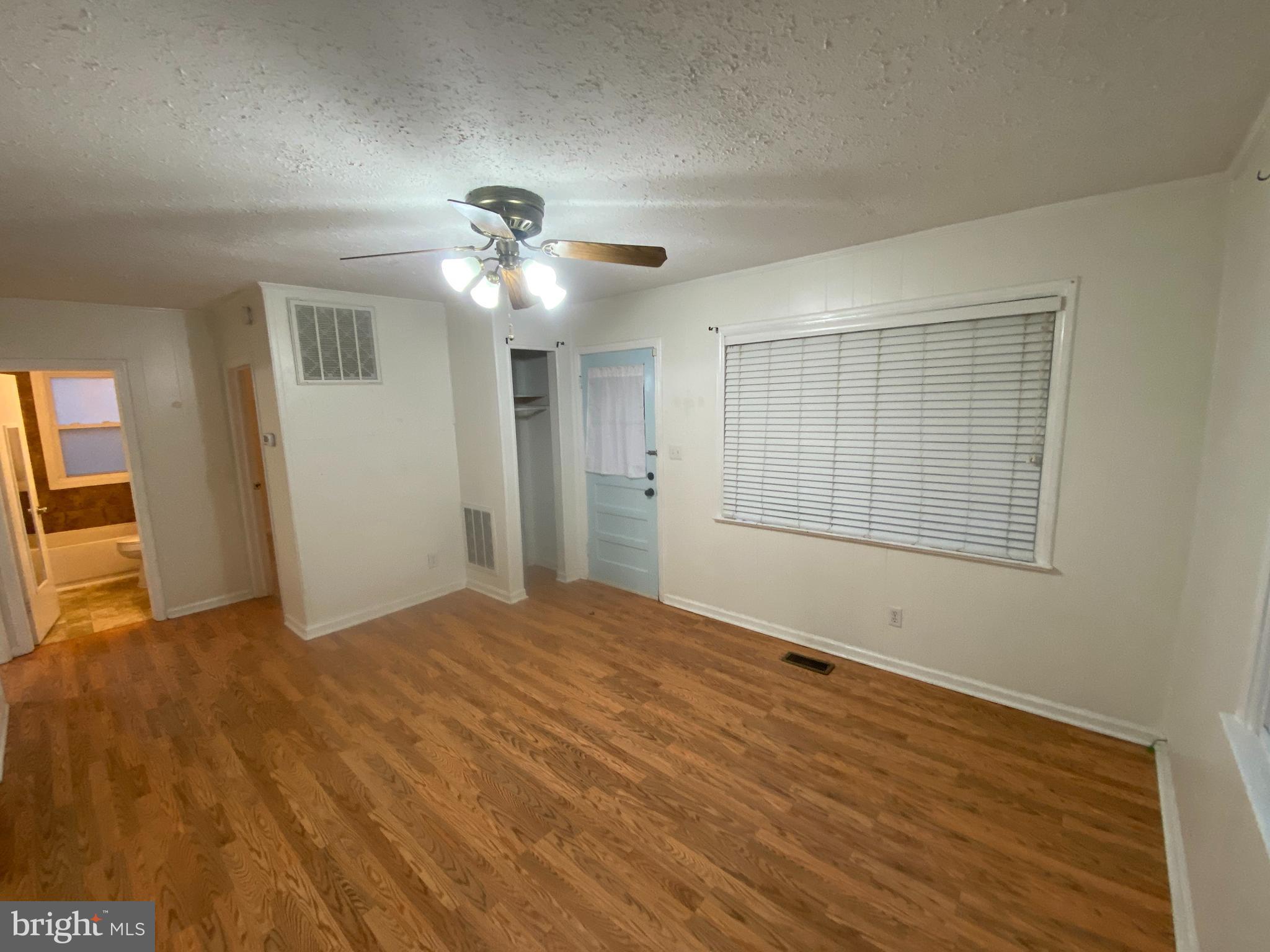 COTTAGE GREEN - Residential Lease