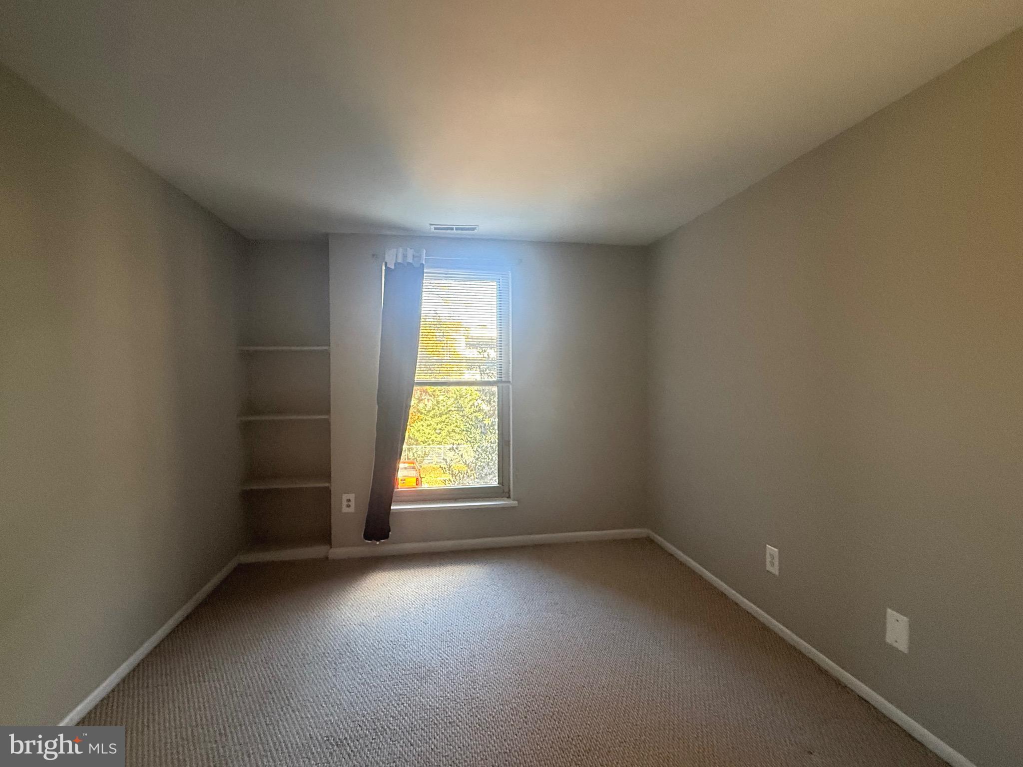 WOODBURN VILLAGE - Residential Lease