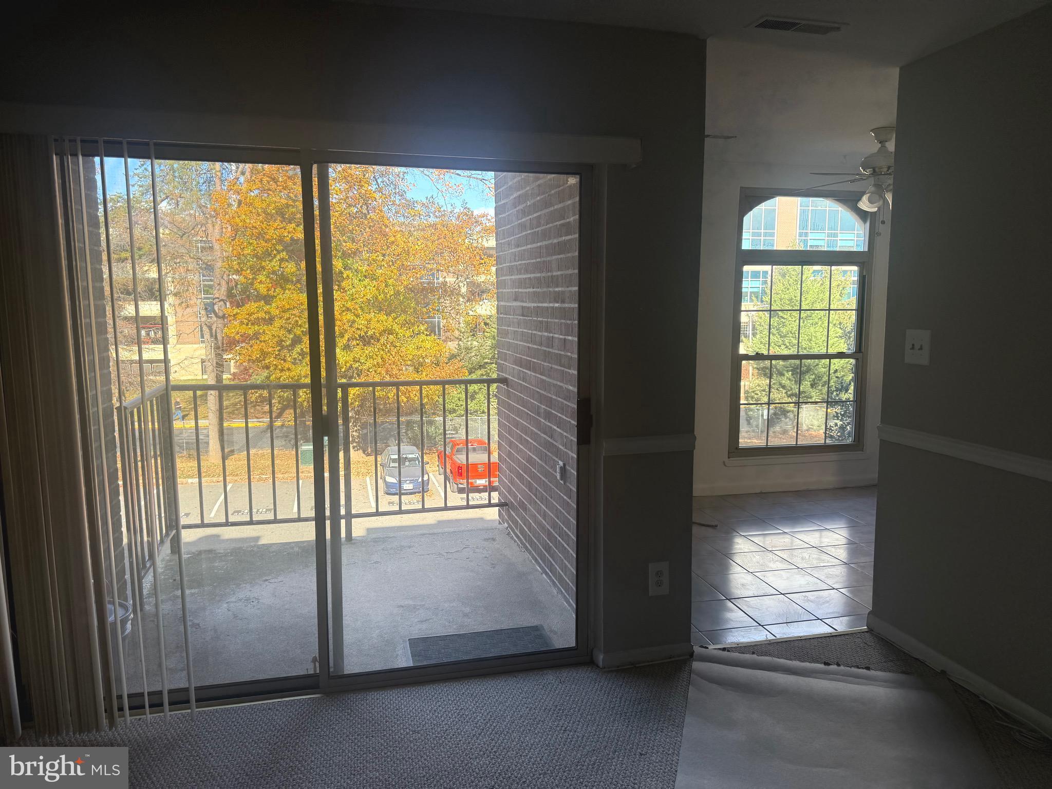 WOODBURN VILLAGE - Residential Lease