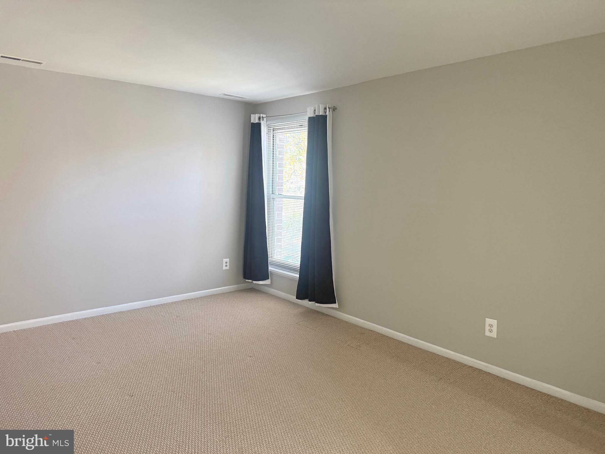 WOODBURN VILLAGE - Residential Lease