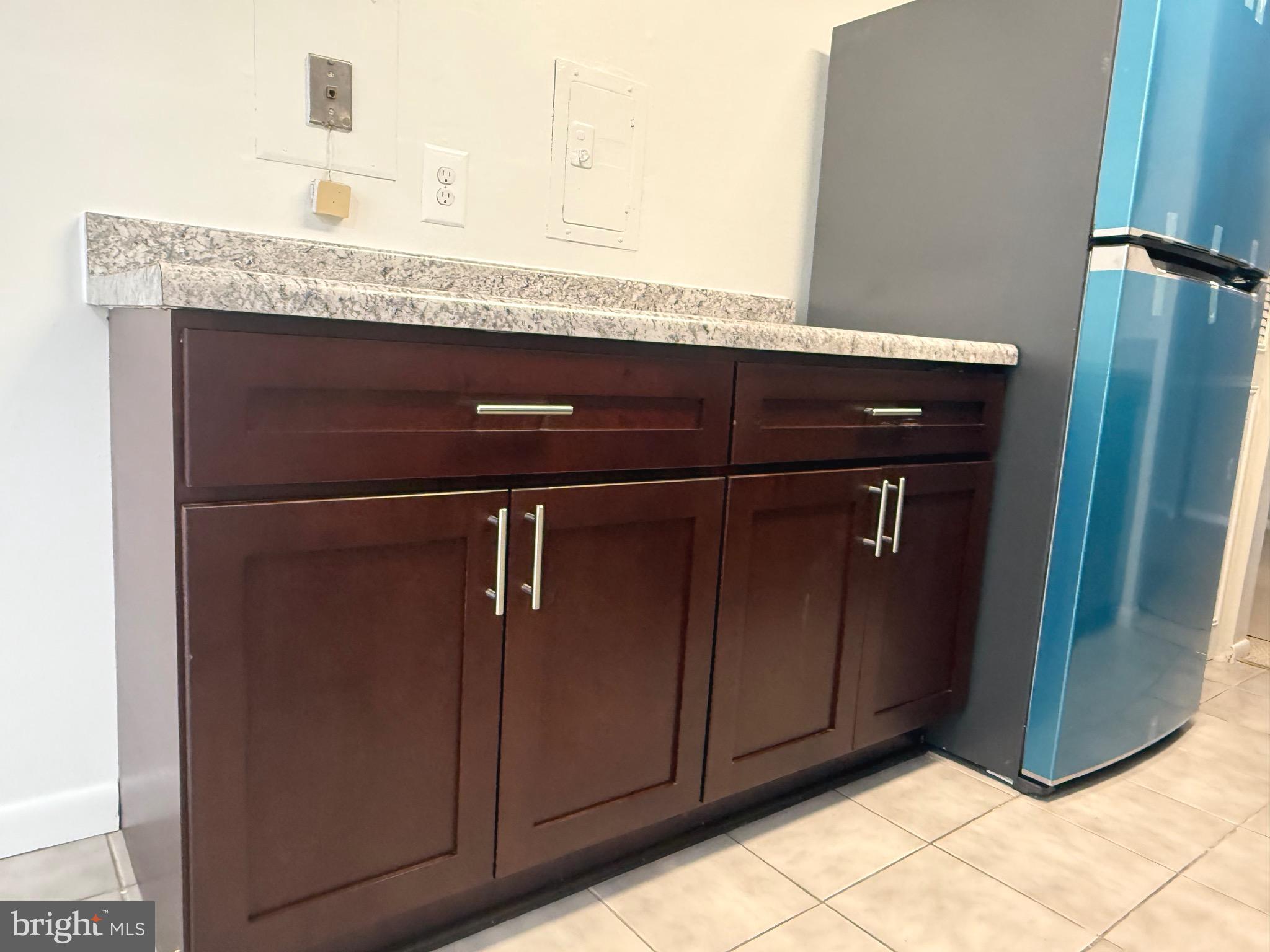 WOODBURN VILLAGE - Residential Lease