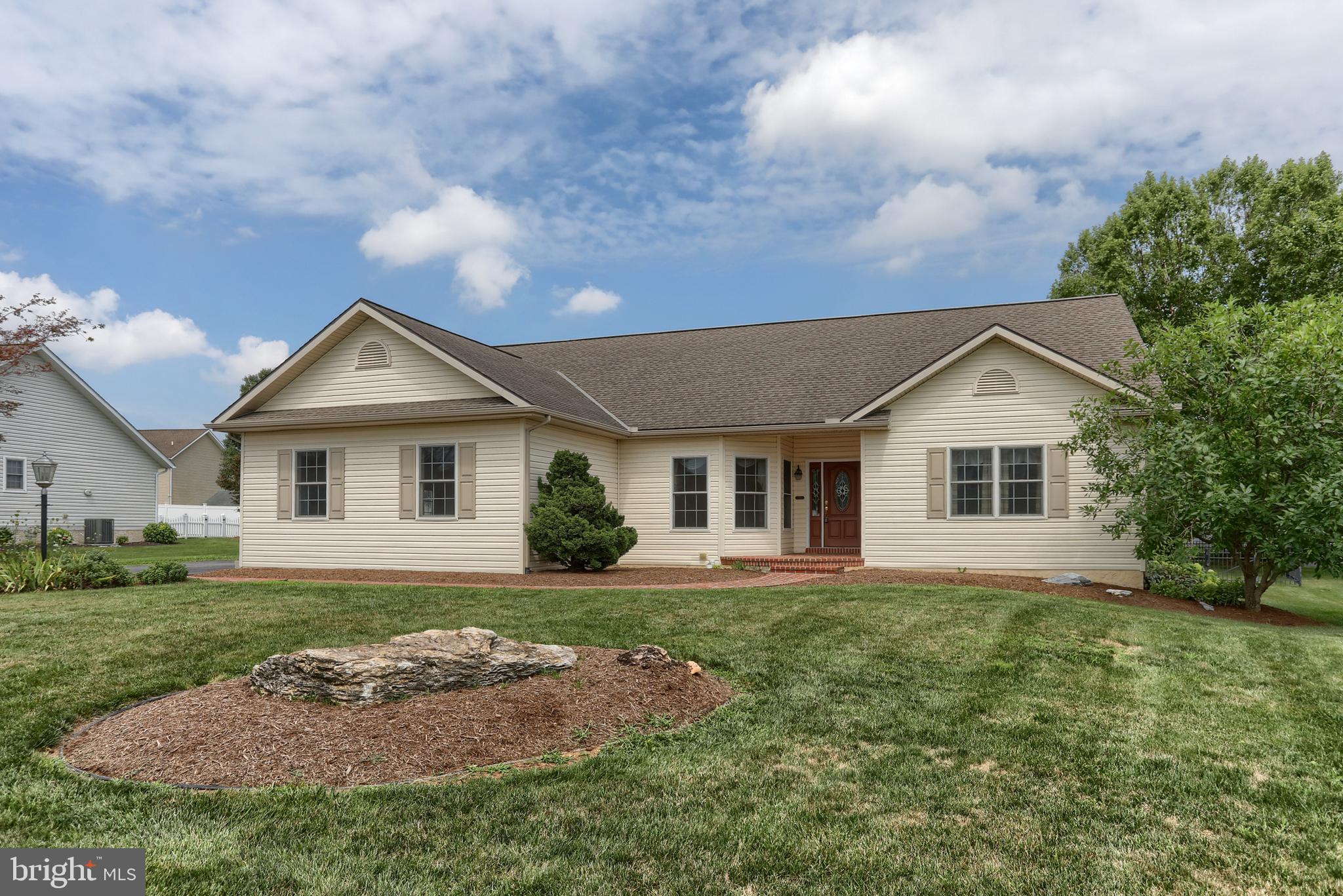 27 BOXWOOD DRIVE