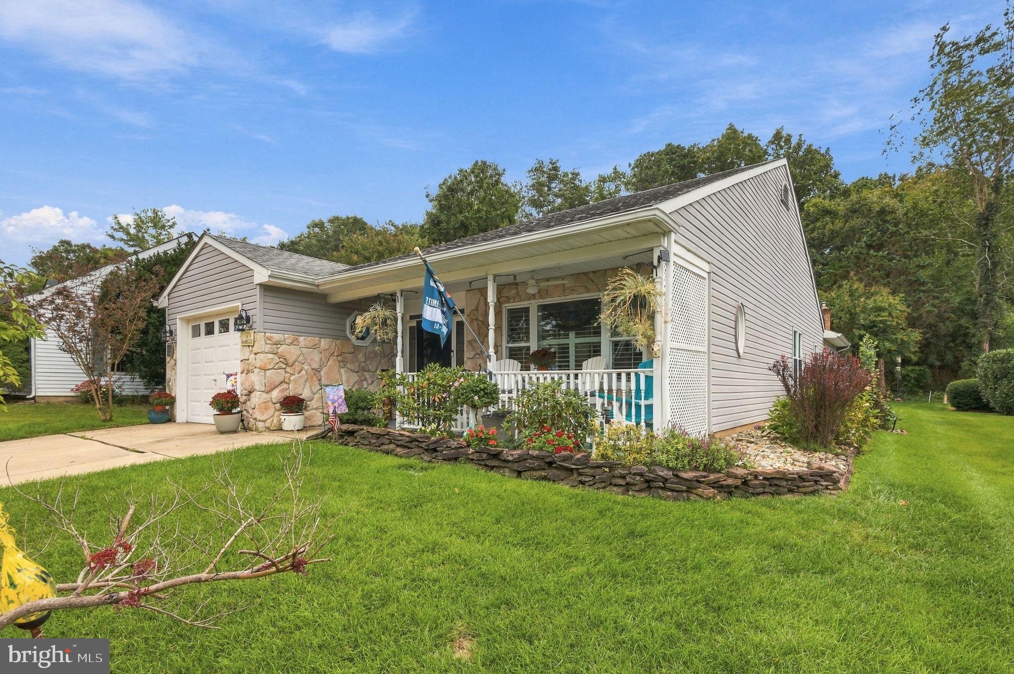 18 BUCKINGHAM DRIVE