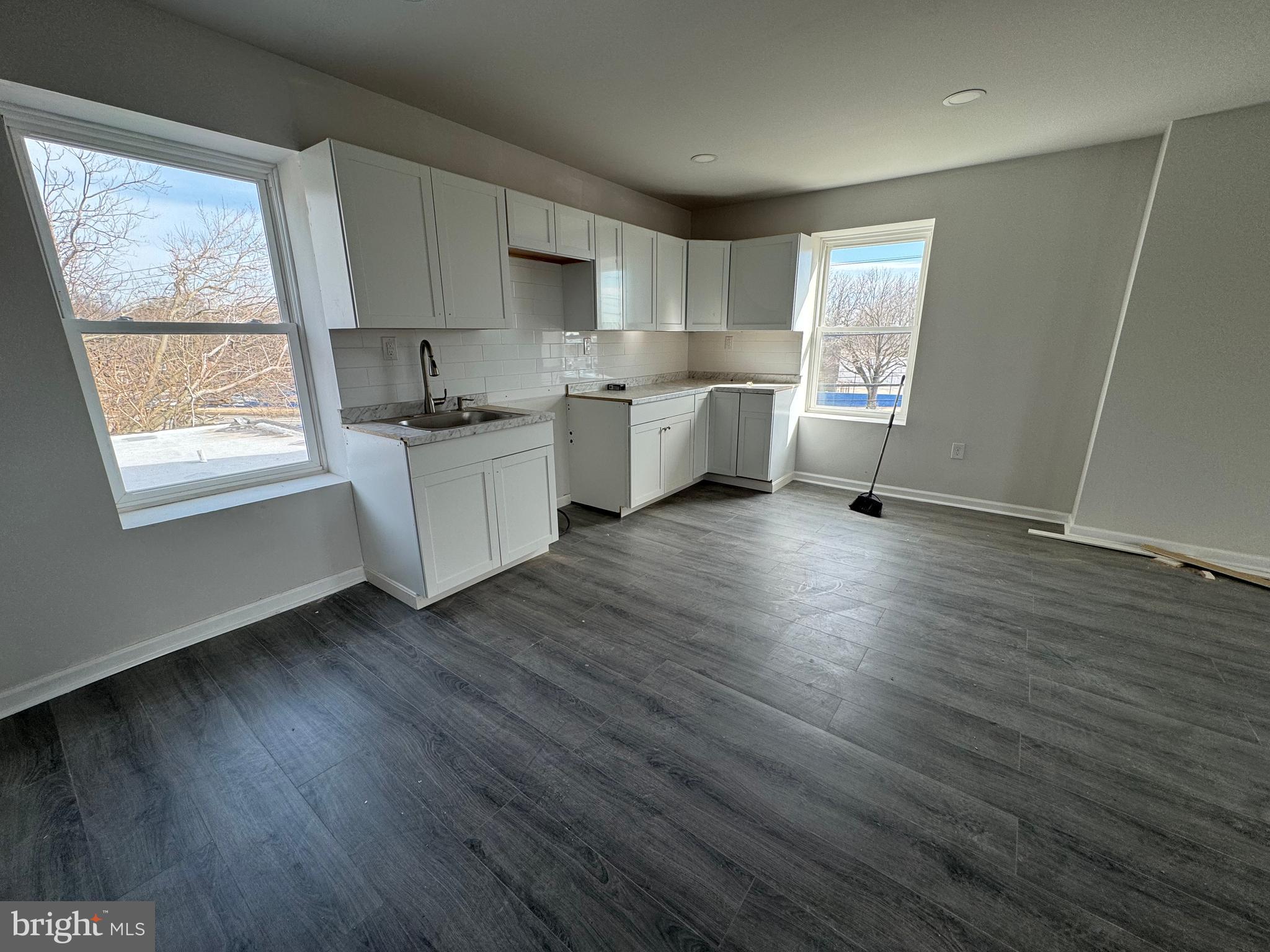 PHILADELPHIA (SOUTHWEST) - Residential