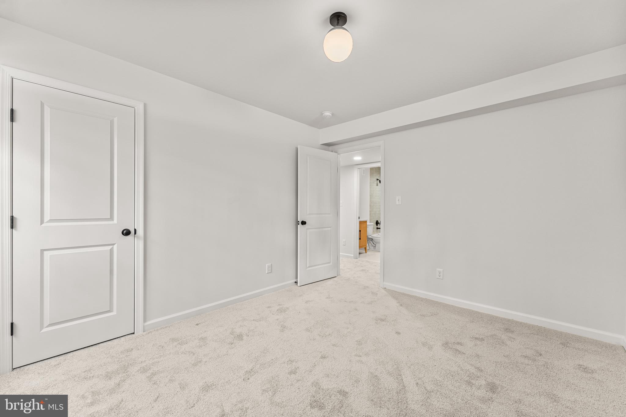 HARRIS CREEK - Residential