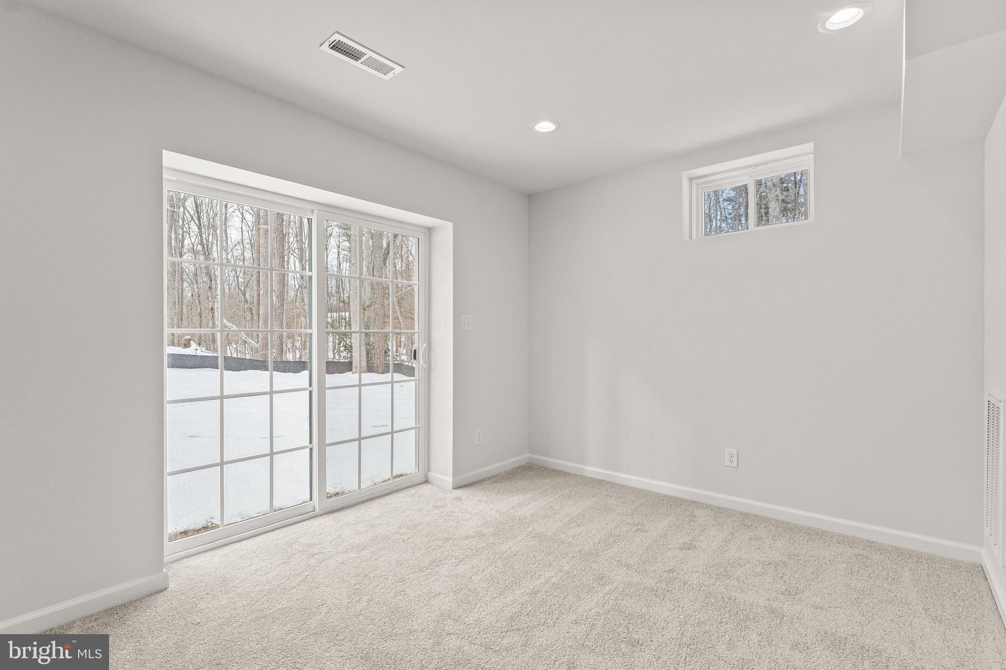 HARRIS CREEK - Residential