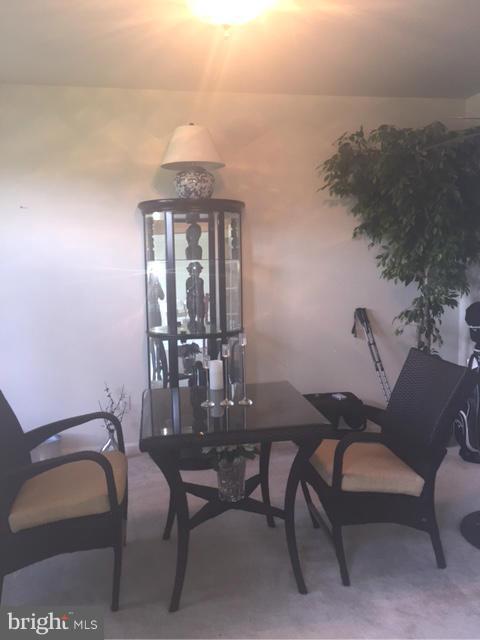 MANOR EAST - Residential