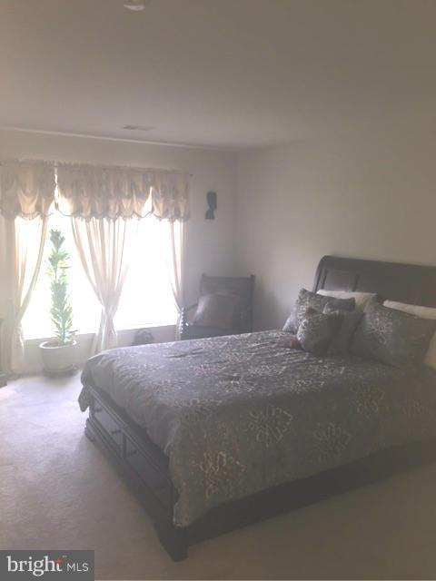 MANOR EAST - Residential