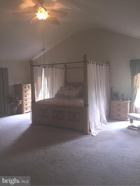 MANOR EAST - Residential