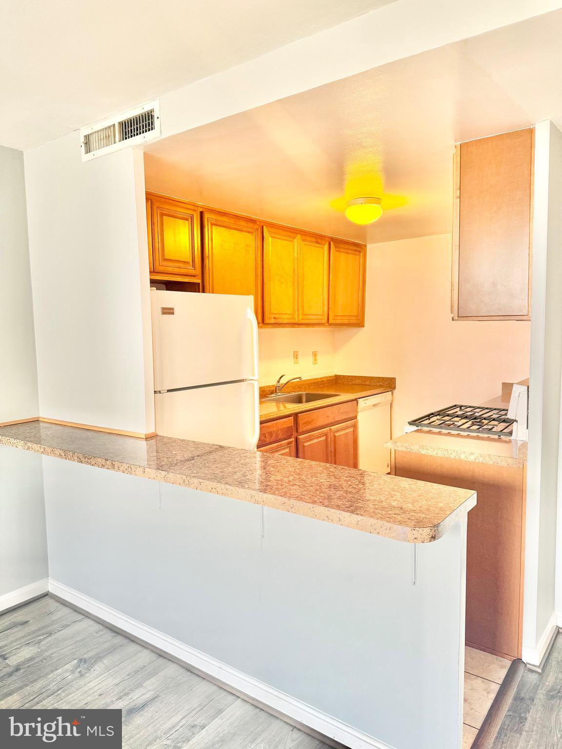 FORTY SIX HUNDRED - Residential Lease