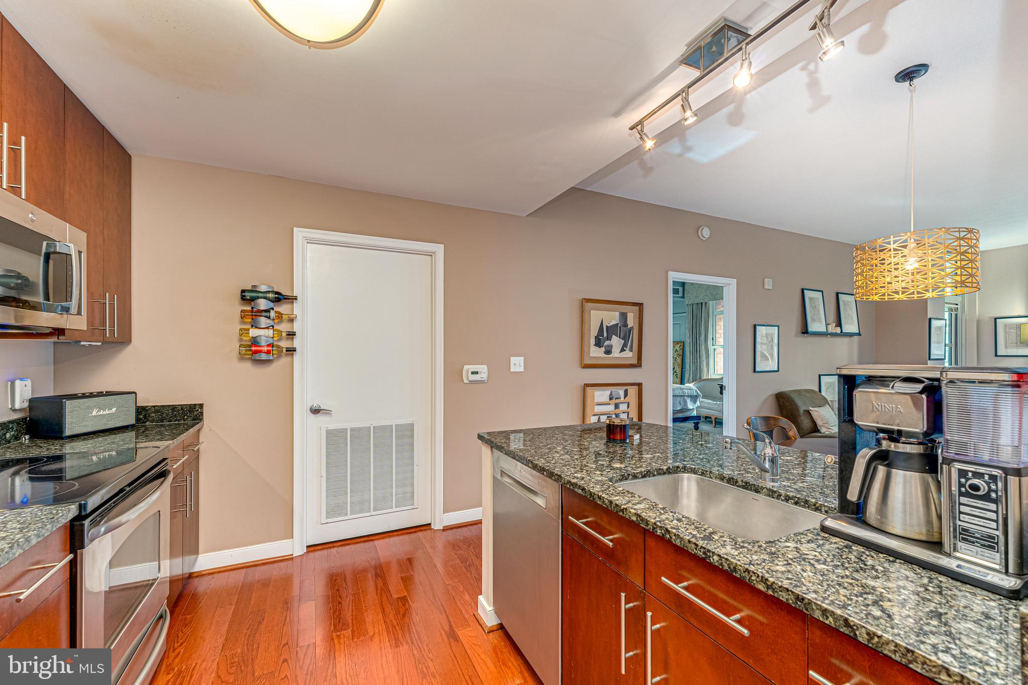 FLEET STREET CONDOMINIUMS - Residential