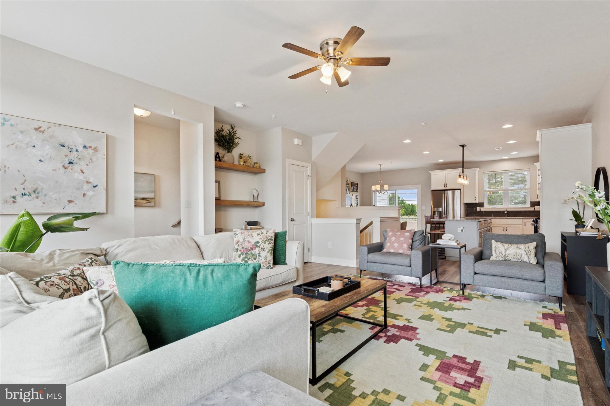 148 LARRABEE WAY