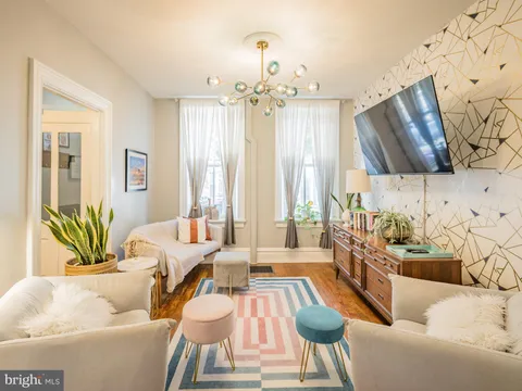 MLS: PADA2039328