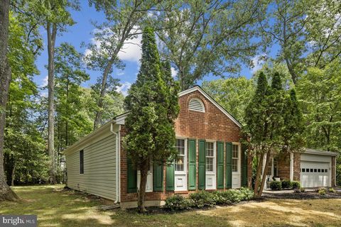 Photo of 2520 Penny Royal Lane, RESTON, VA 20191 (MLS # VAFX2313162)