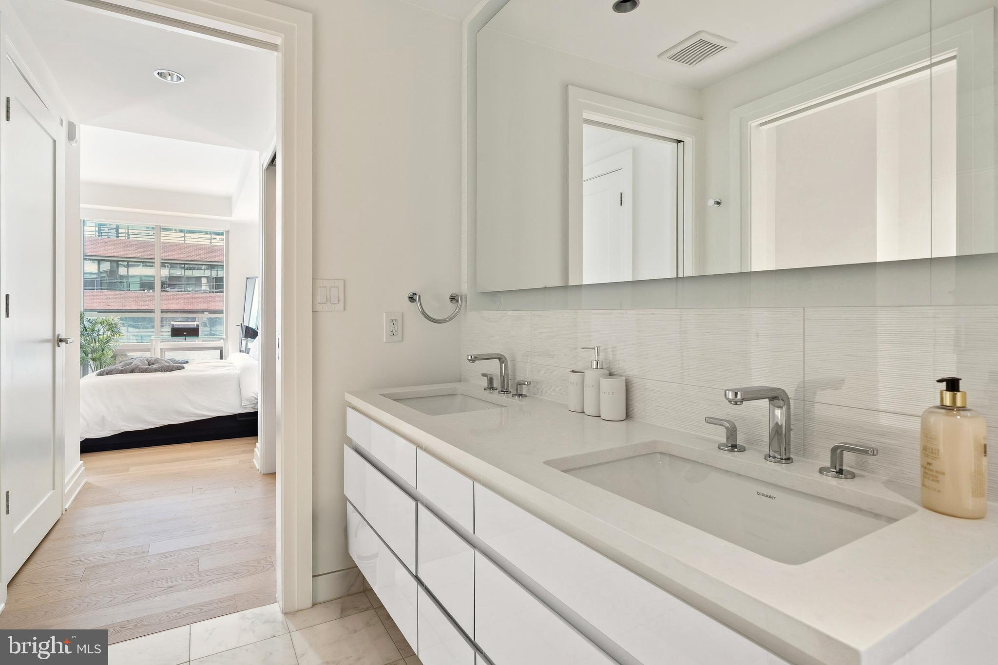 WEST END - Residential