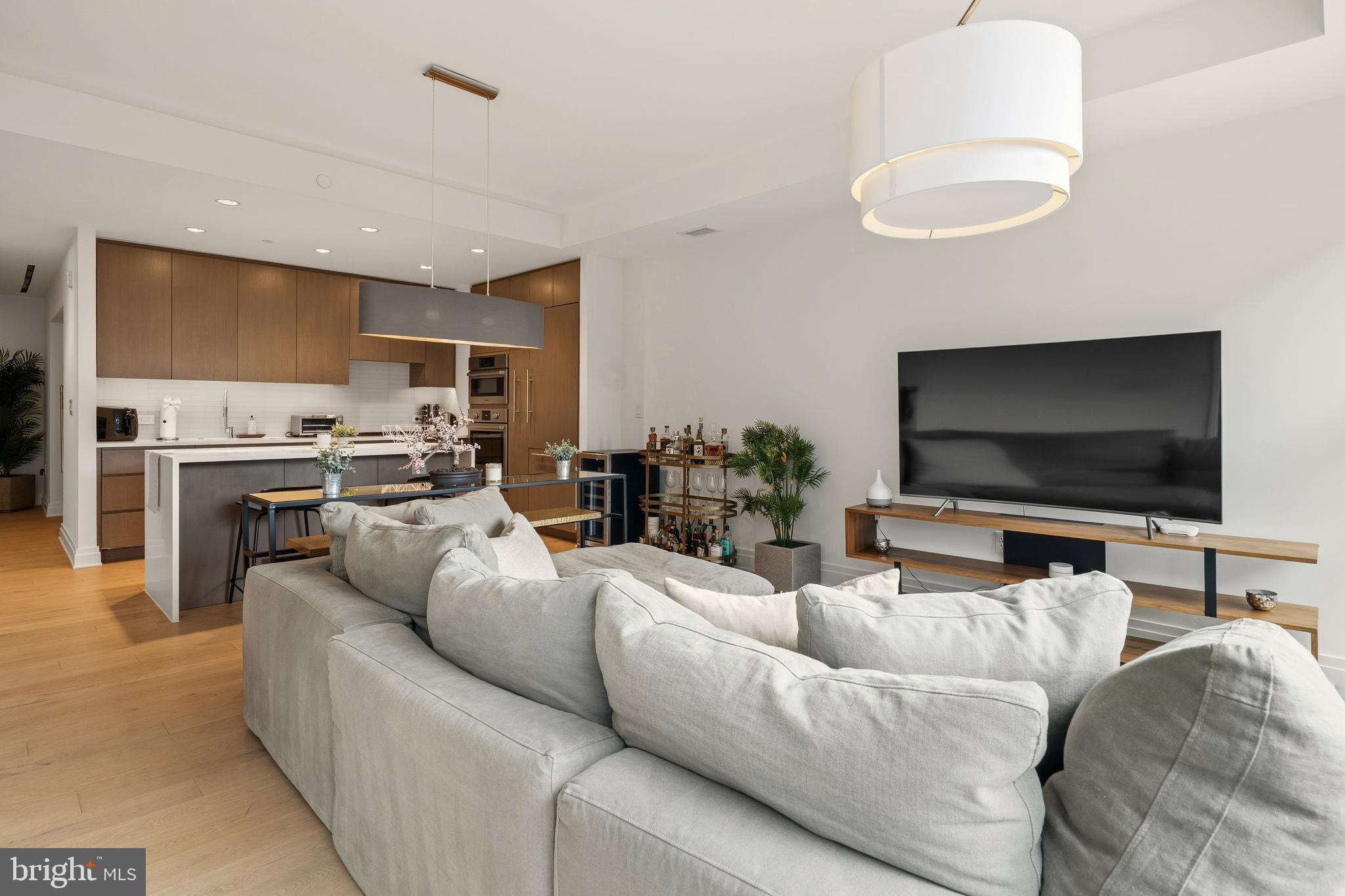 WEST END - Residential