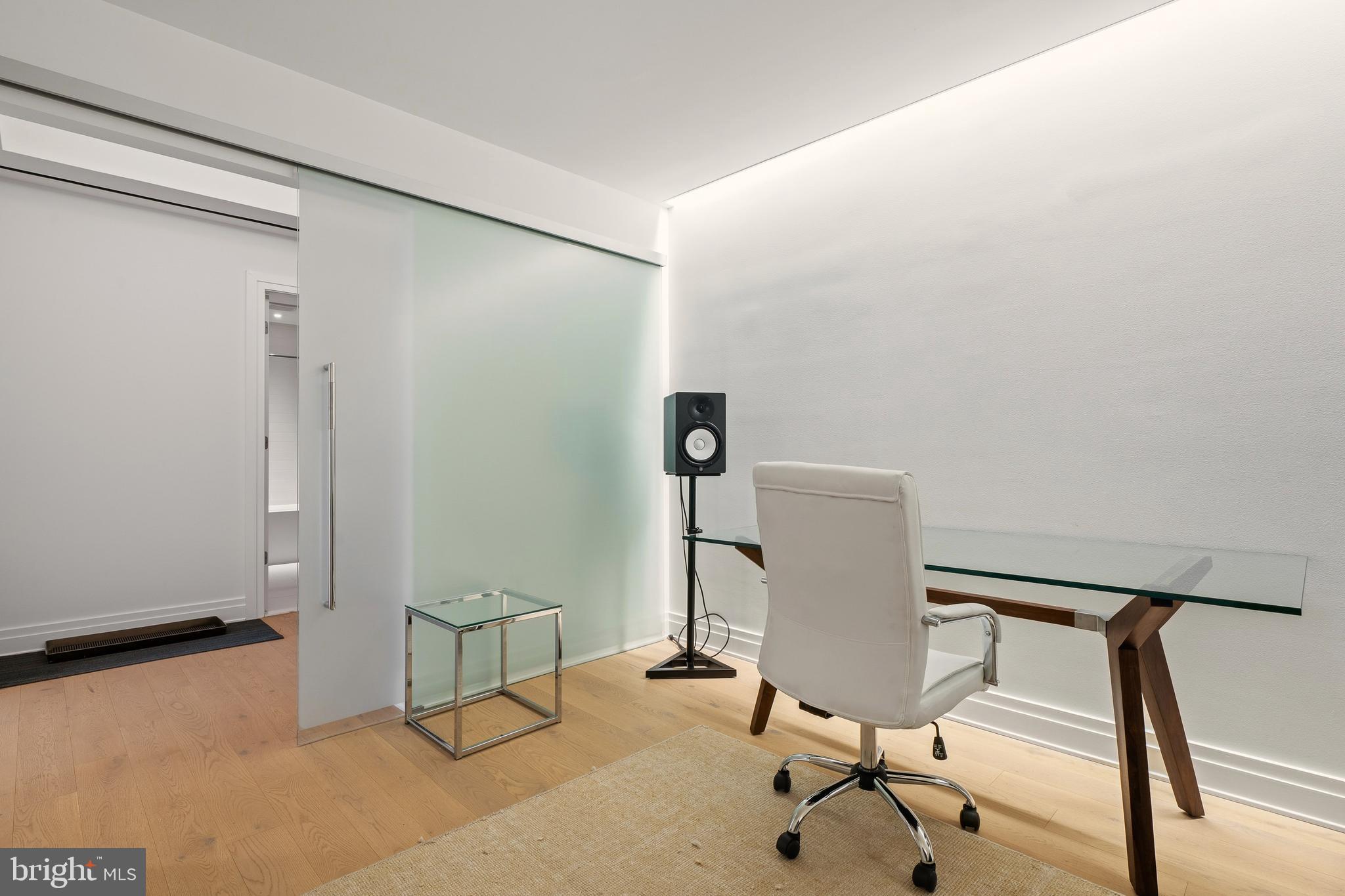 WEST END - Residential