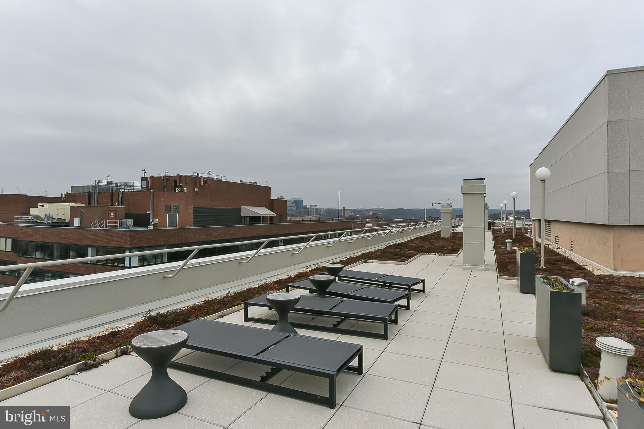 WEST END - Residential