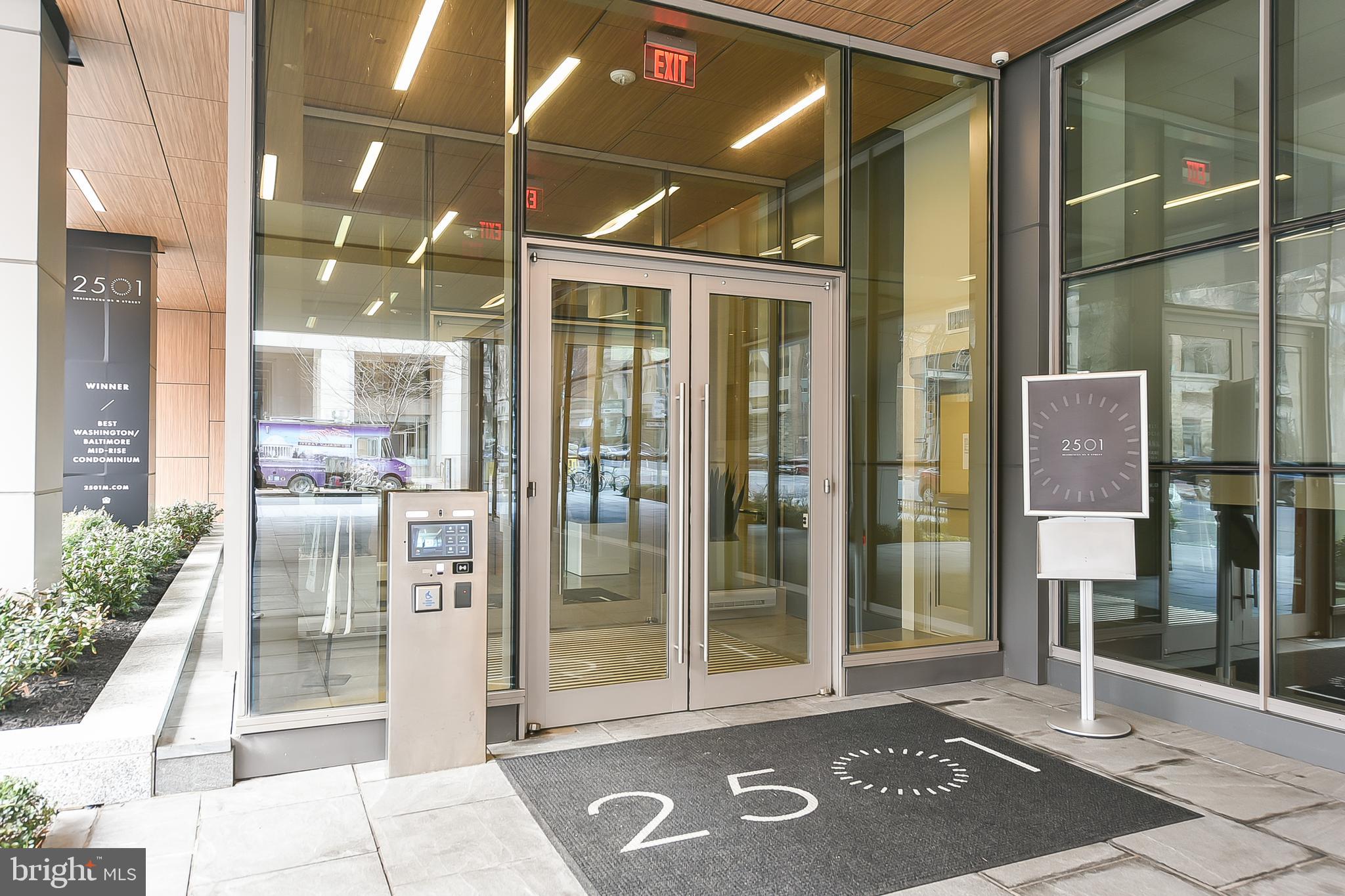 WEST END - Residential