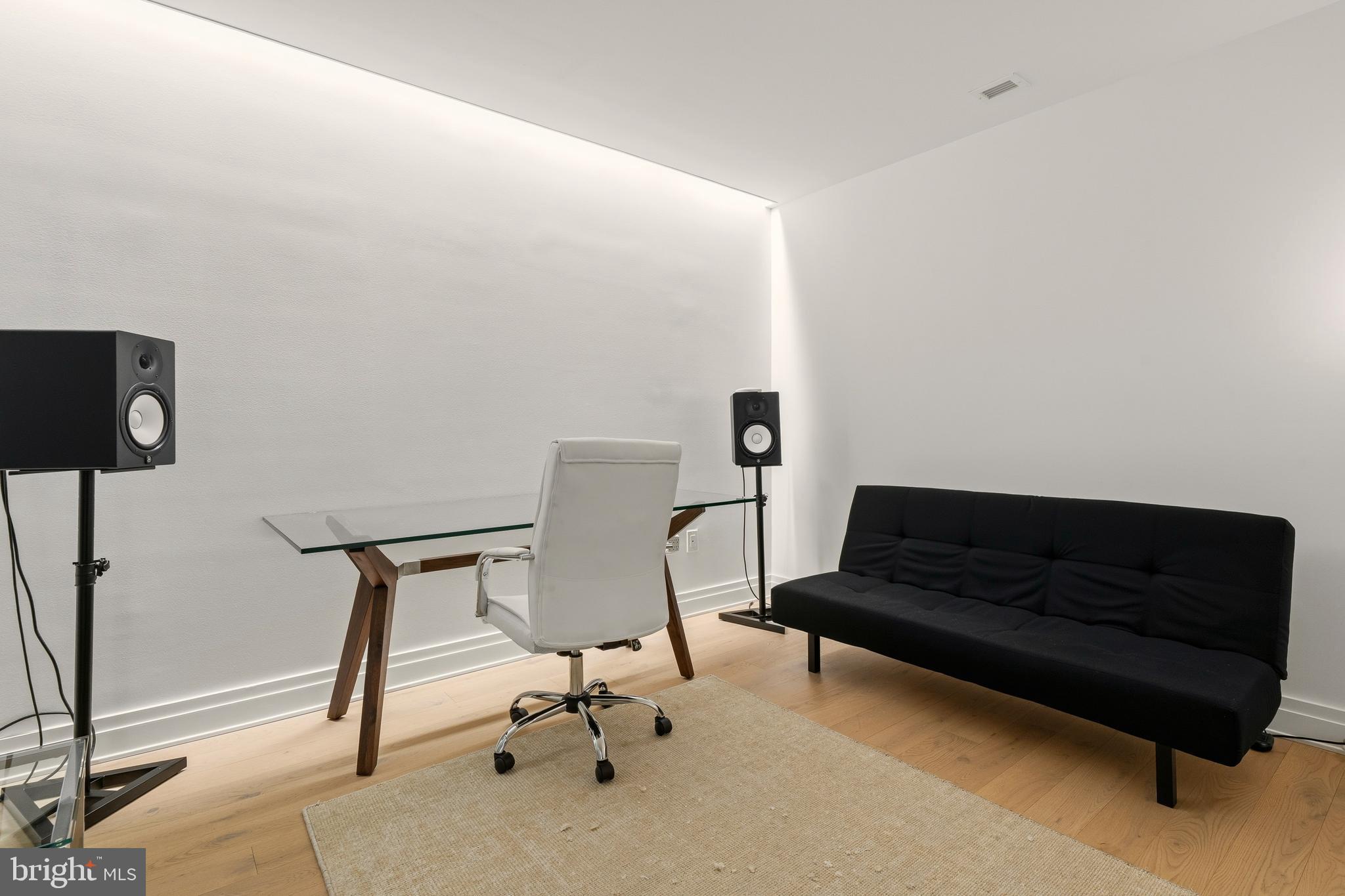 WEST END - Residential