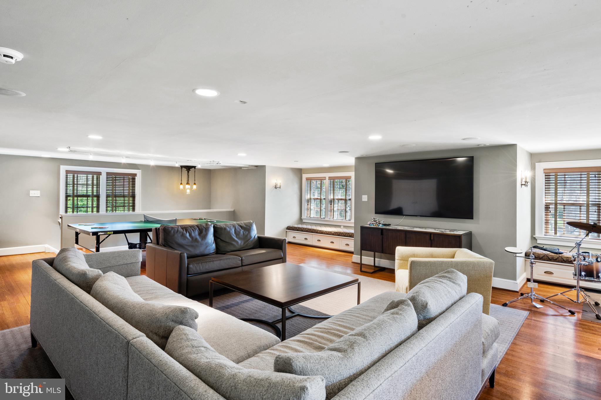 MERION GOLF MANOR - Residential
