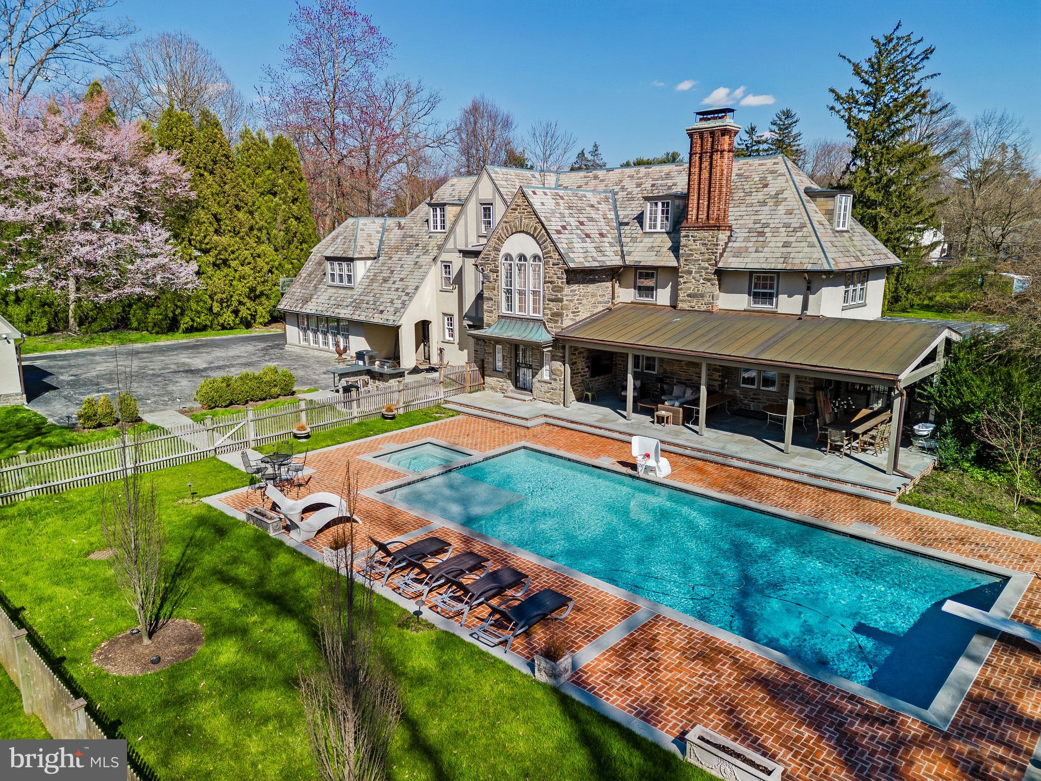 MERION GOLF MANOR - Residential