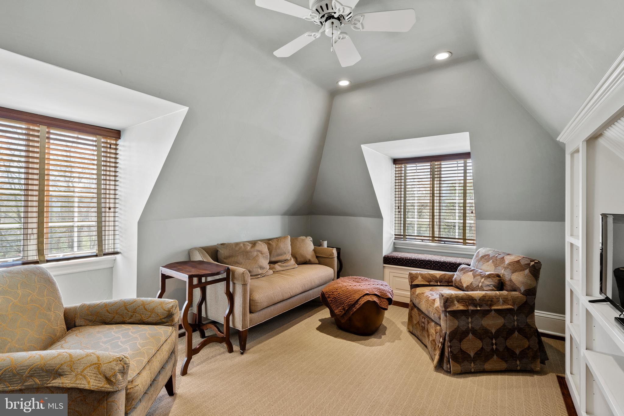 MERION GOLF MANOR - Residential
