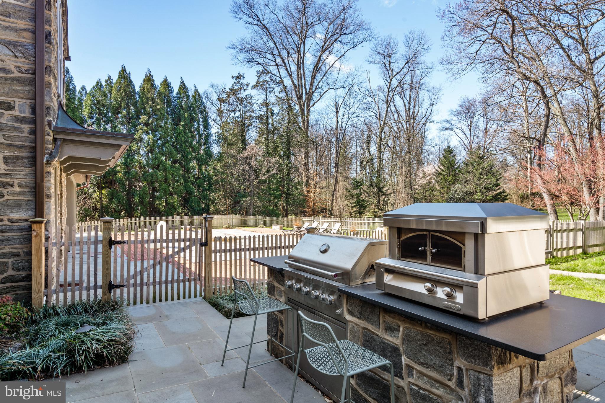 MERION GOLF MANOR - Residential