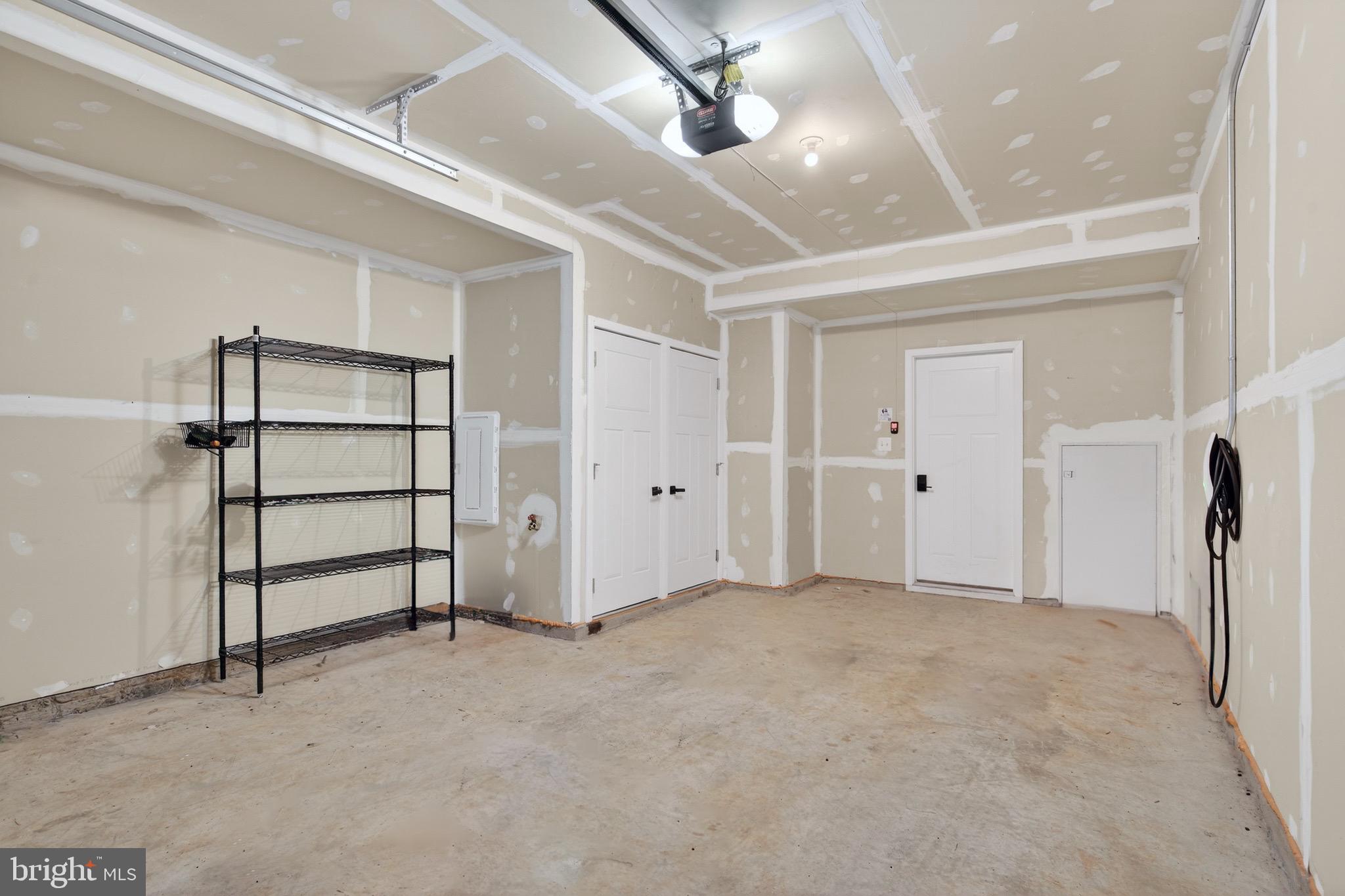 FOSTER'S GLEN - Residential Lease