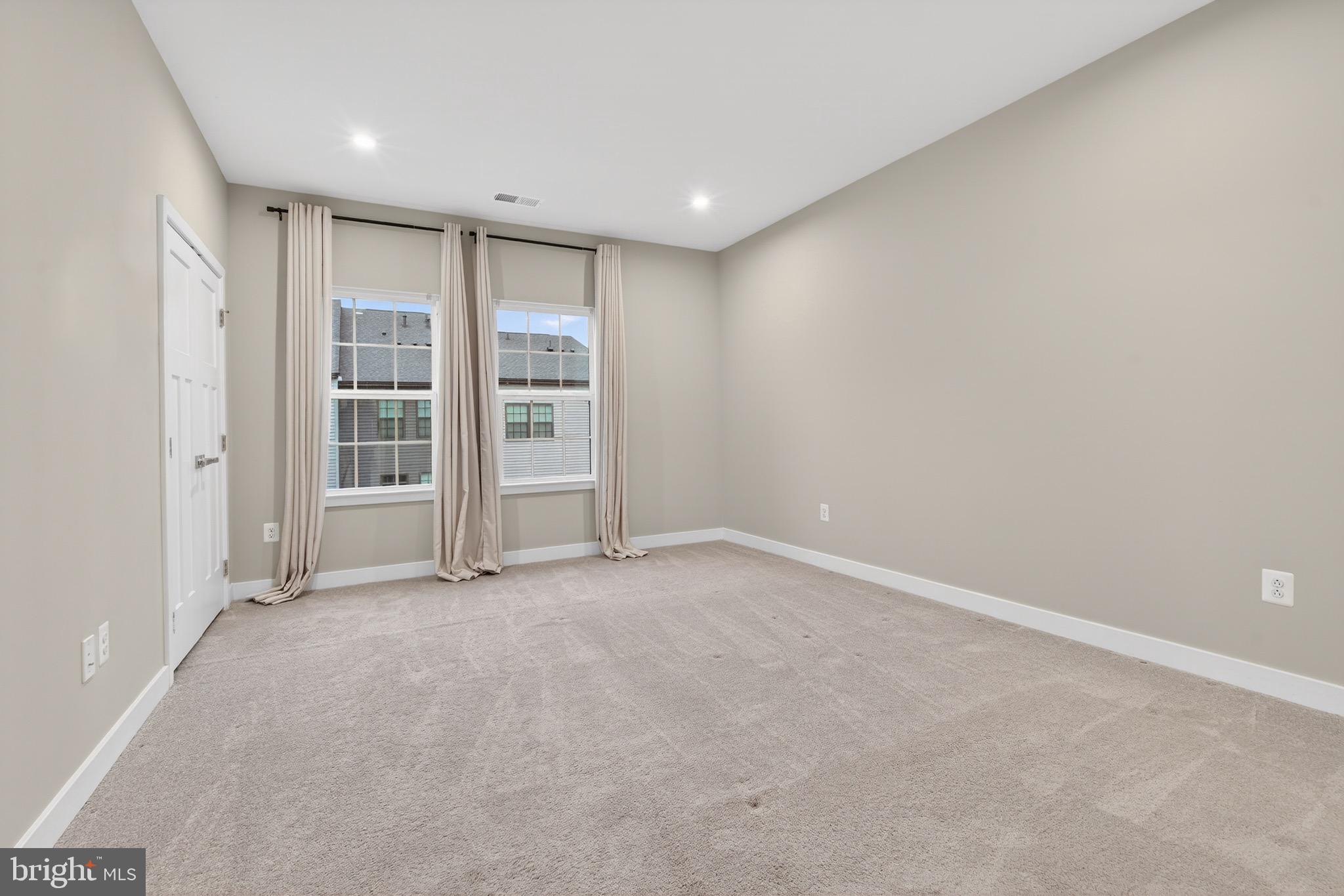 FOSTER'S GLEN - Residential Lease
