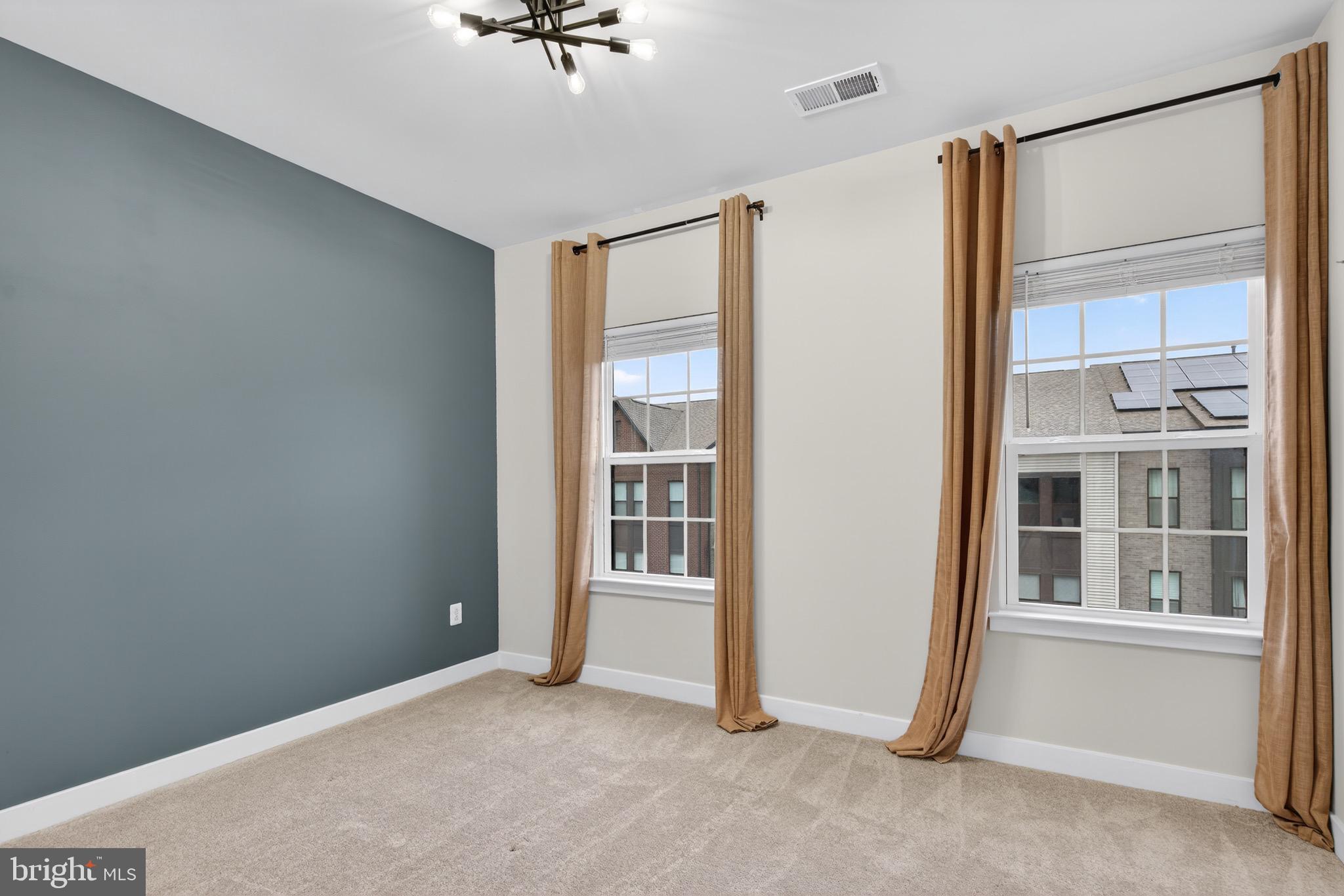 FOSTER'S GLEN - Residential Lease