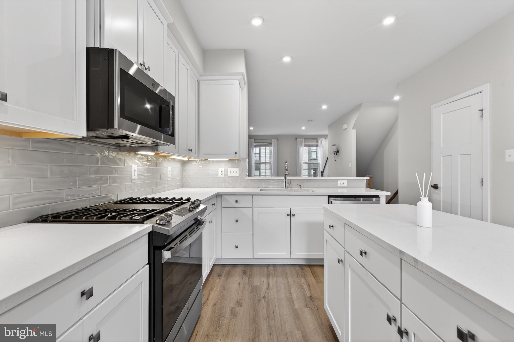 FOSTER'S GLEN - Residential Lease