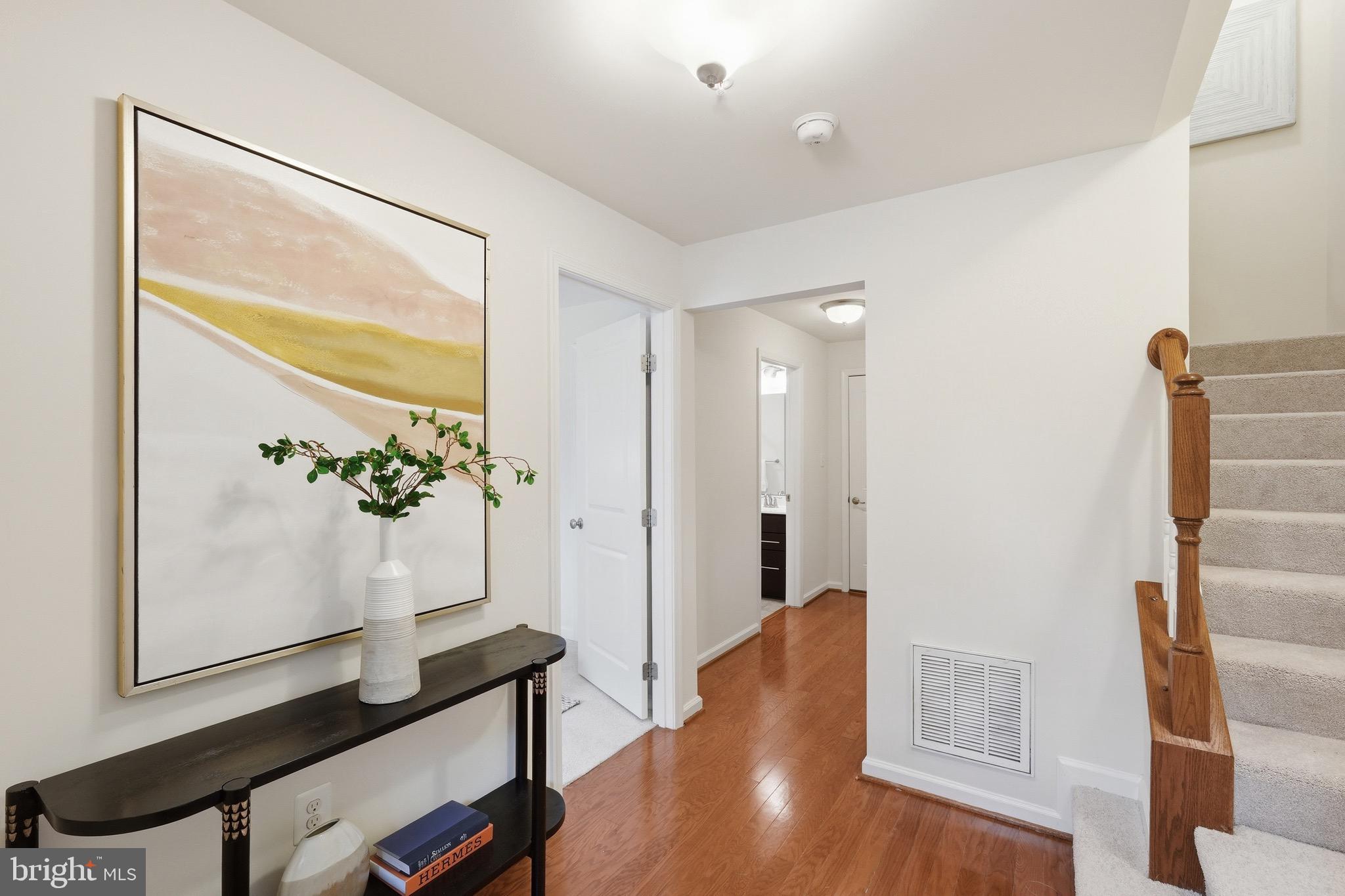 8202 N CHANNEL DRIVE