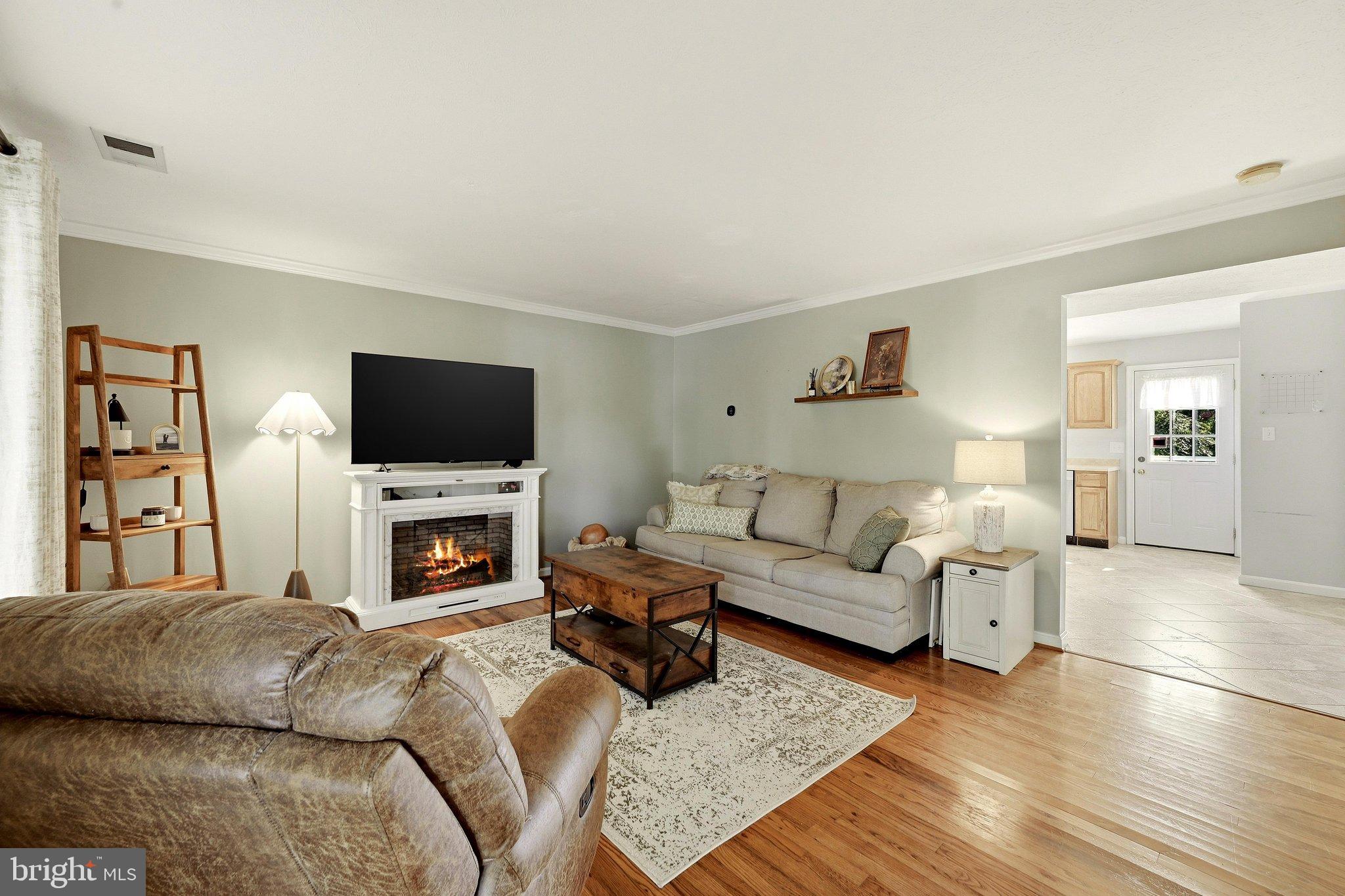 251 WATERFORD LANE