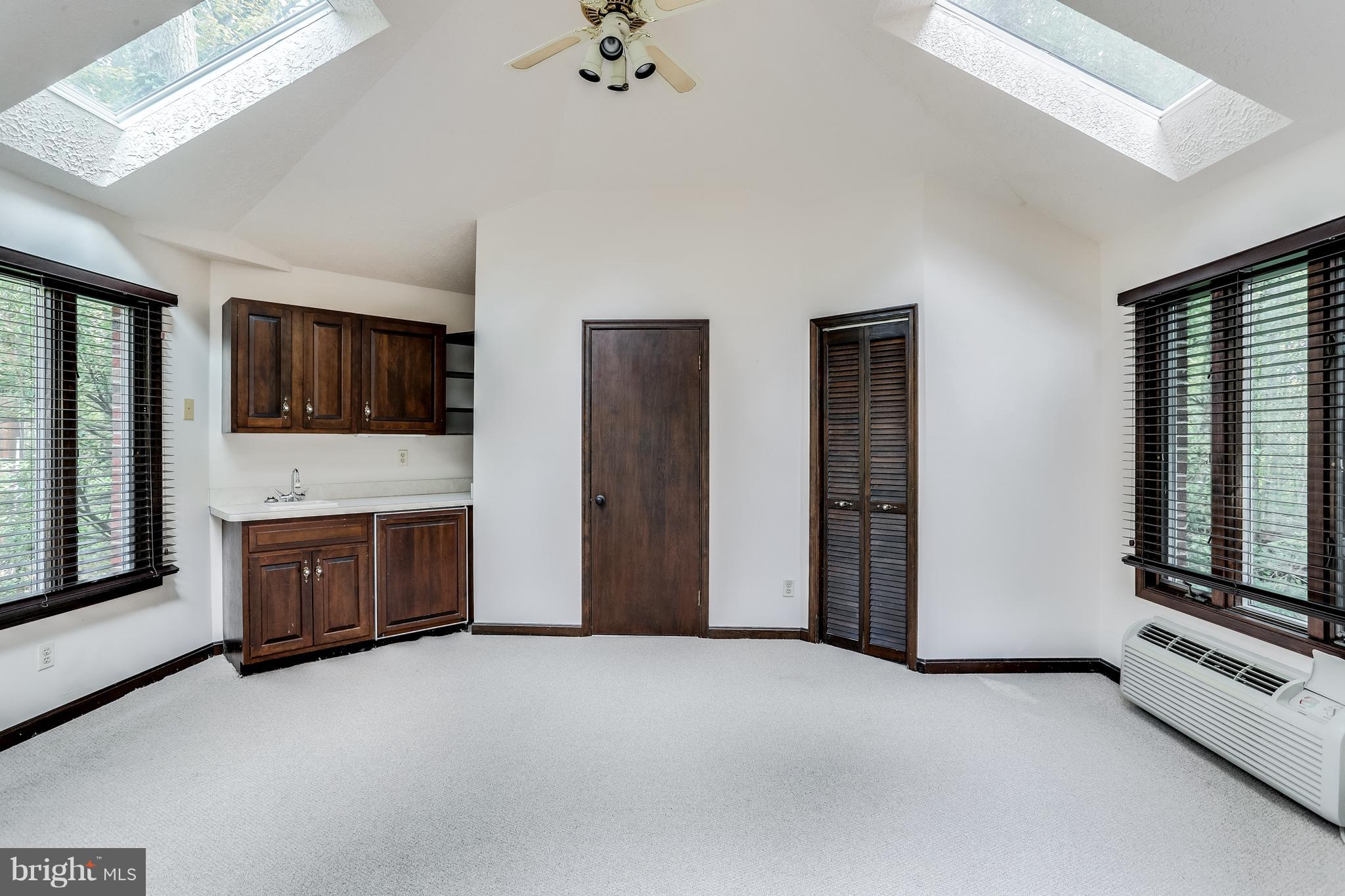 ROUND BAY - Residential