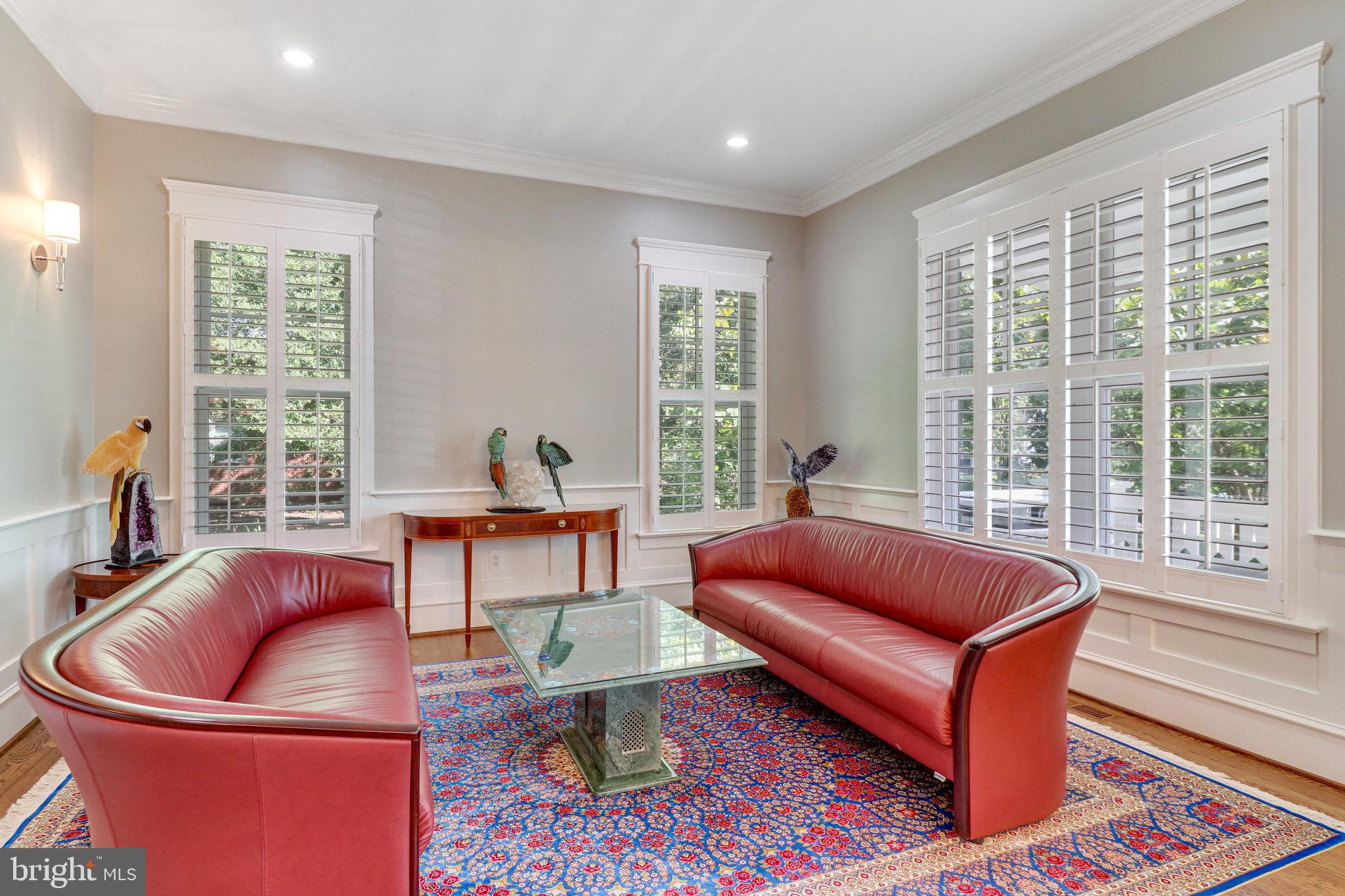 VIENNA WOODS - Residential