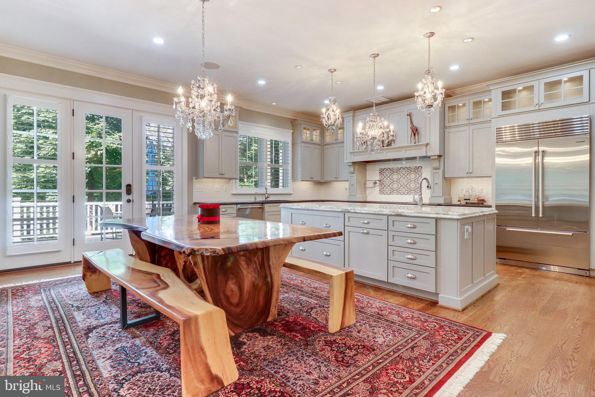 VIENNA WOODS - Residential