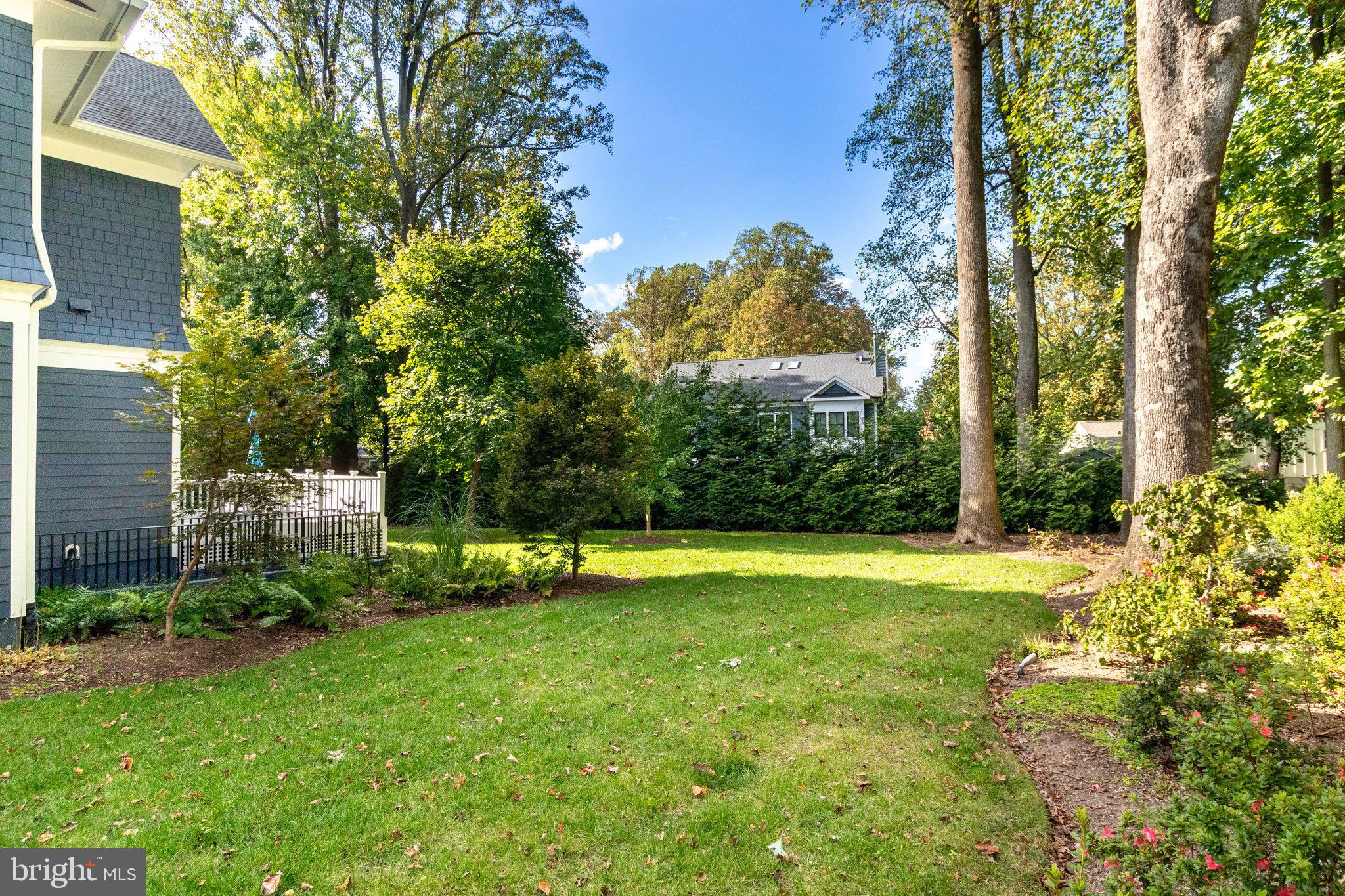 VIENNA WOODS - Residential