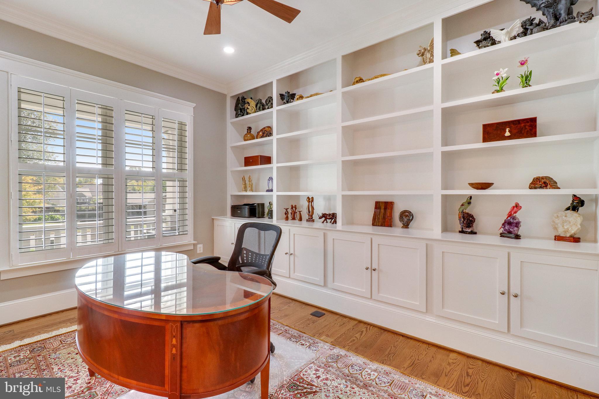 VIENNA WOODS - Residential