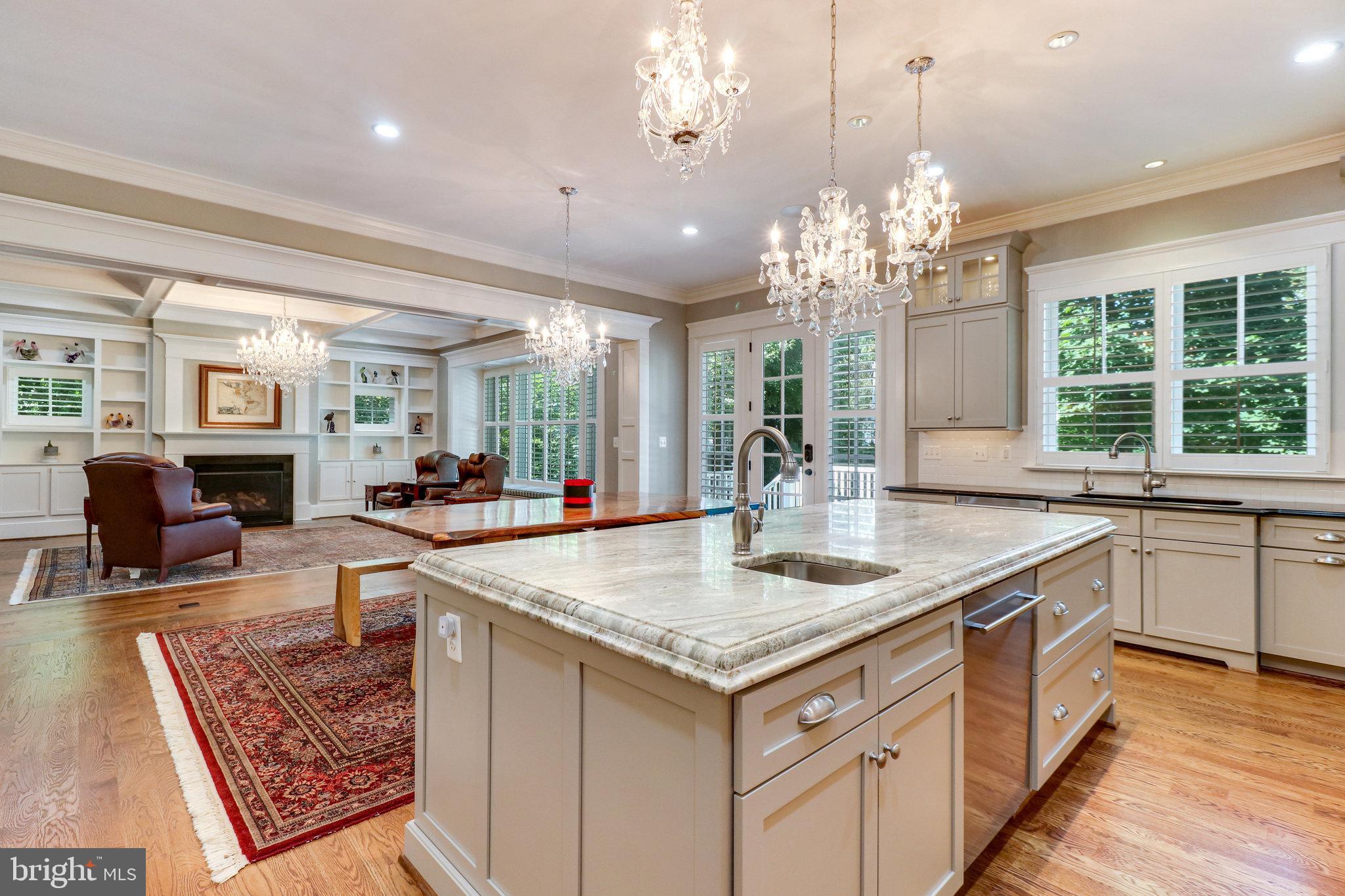 VIENNA WOODS - Residential