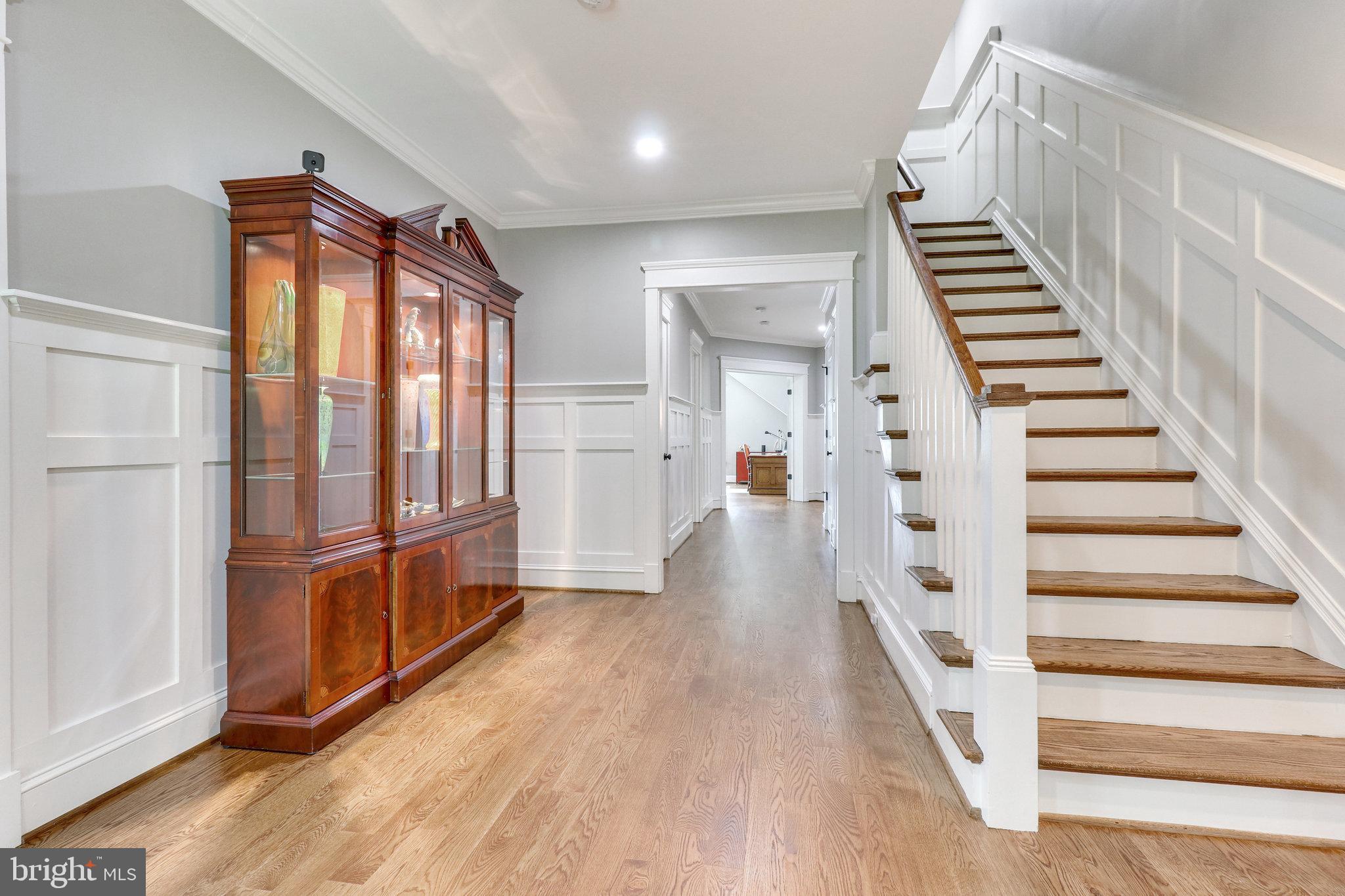 VIENNA WOODS - Residential