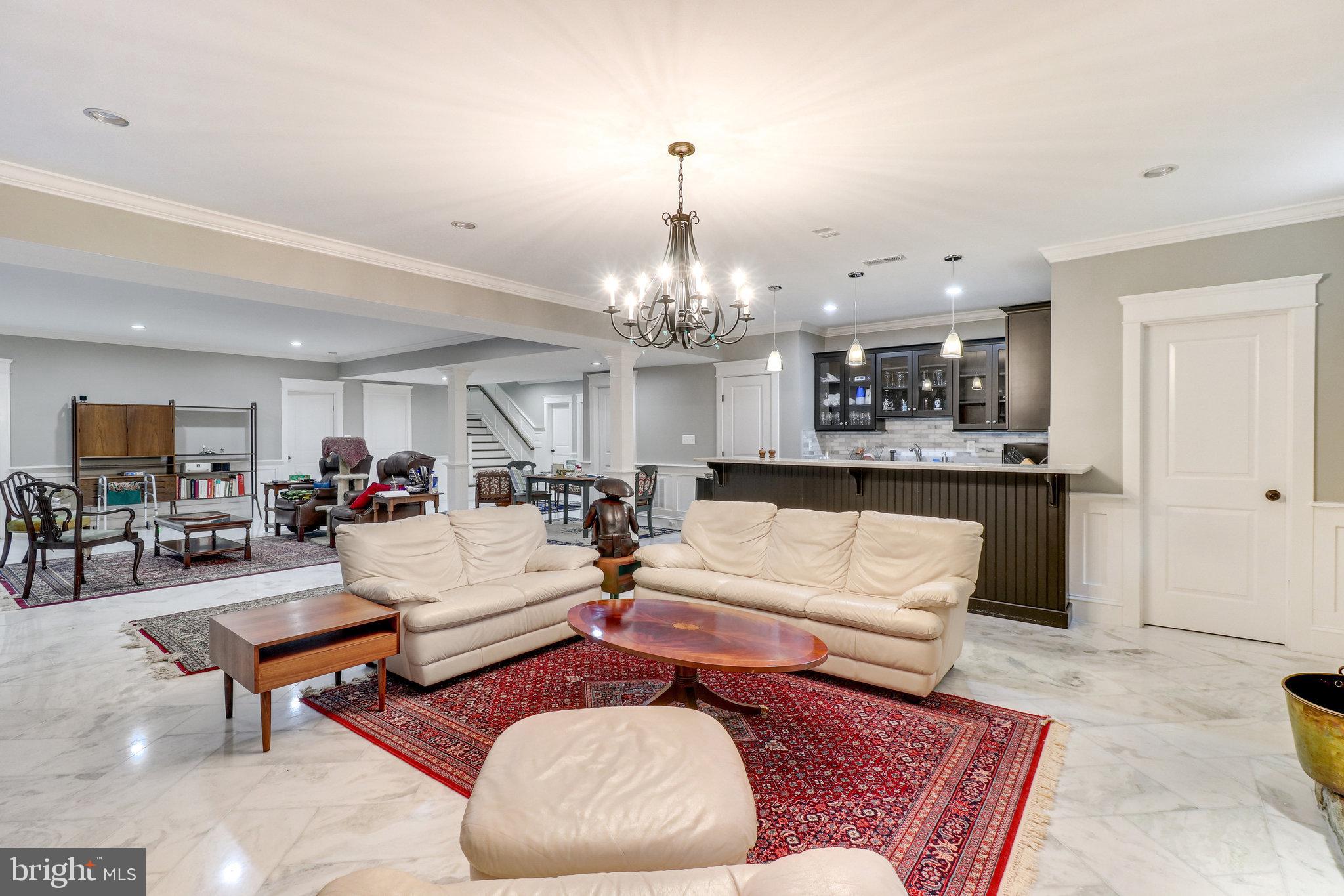 VIENNA WOODS - Residential